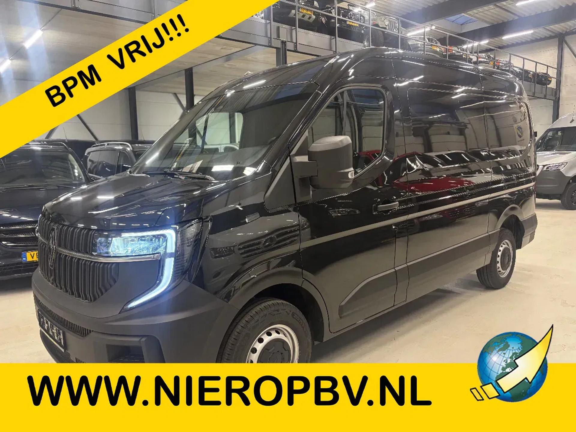 Foto 1 van Renault T35 2.0DCI 150PK L2H2 Airco Cruisecontrol Apple CarPlay NIEUW