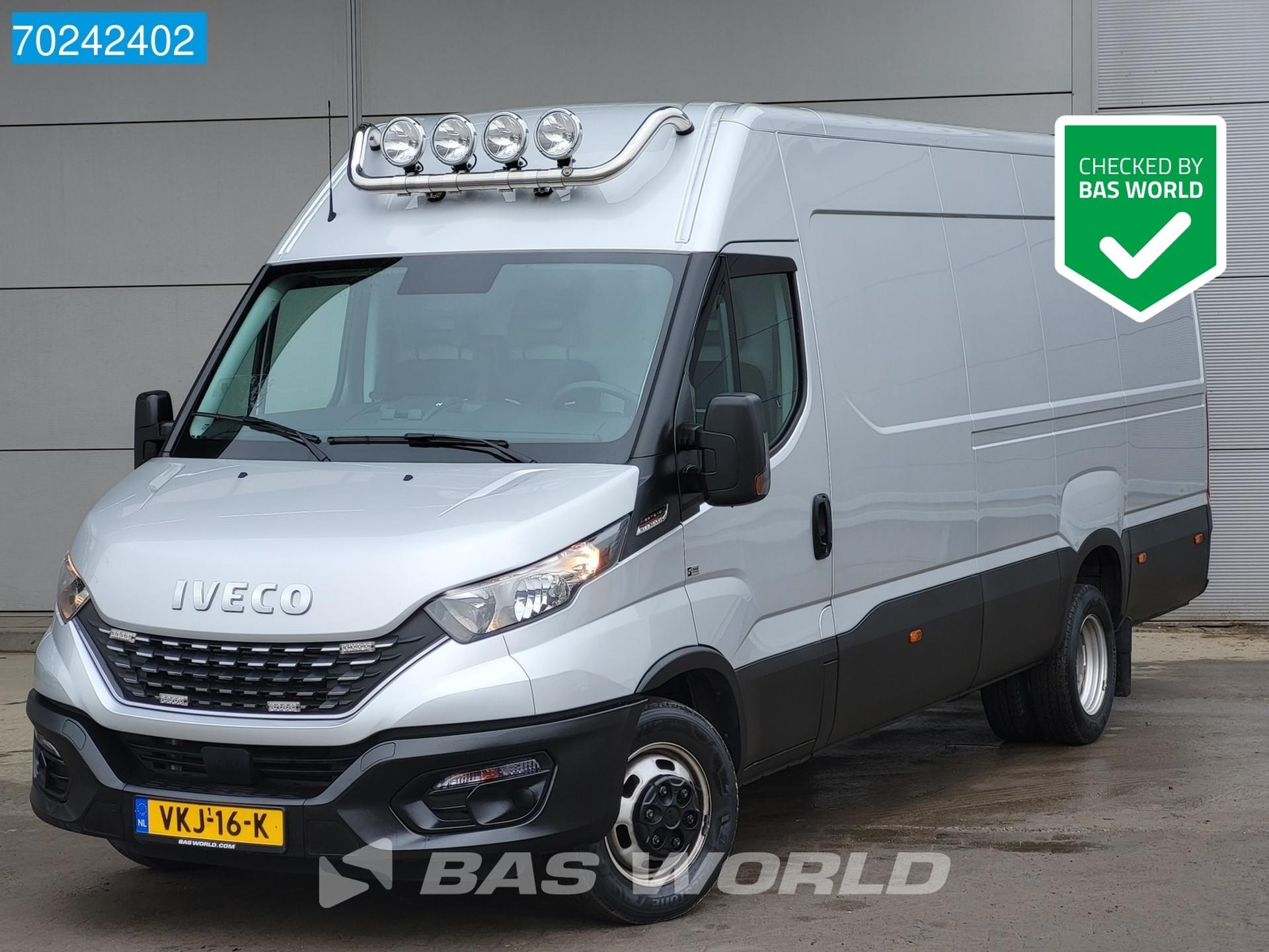 Foto 1 van Iveco Daily 35C21 210PK Automaat L3H2 Navi Camera Airco Cruise 16m3 Airco Trekhaak Cruise control