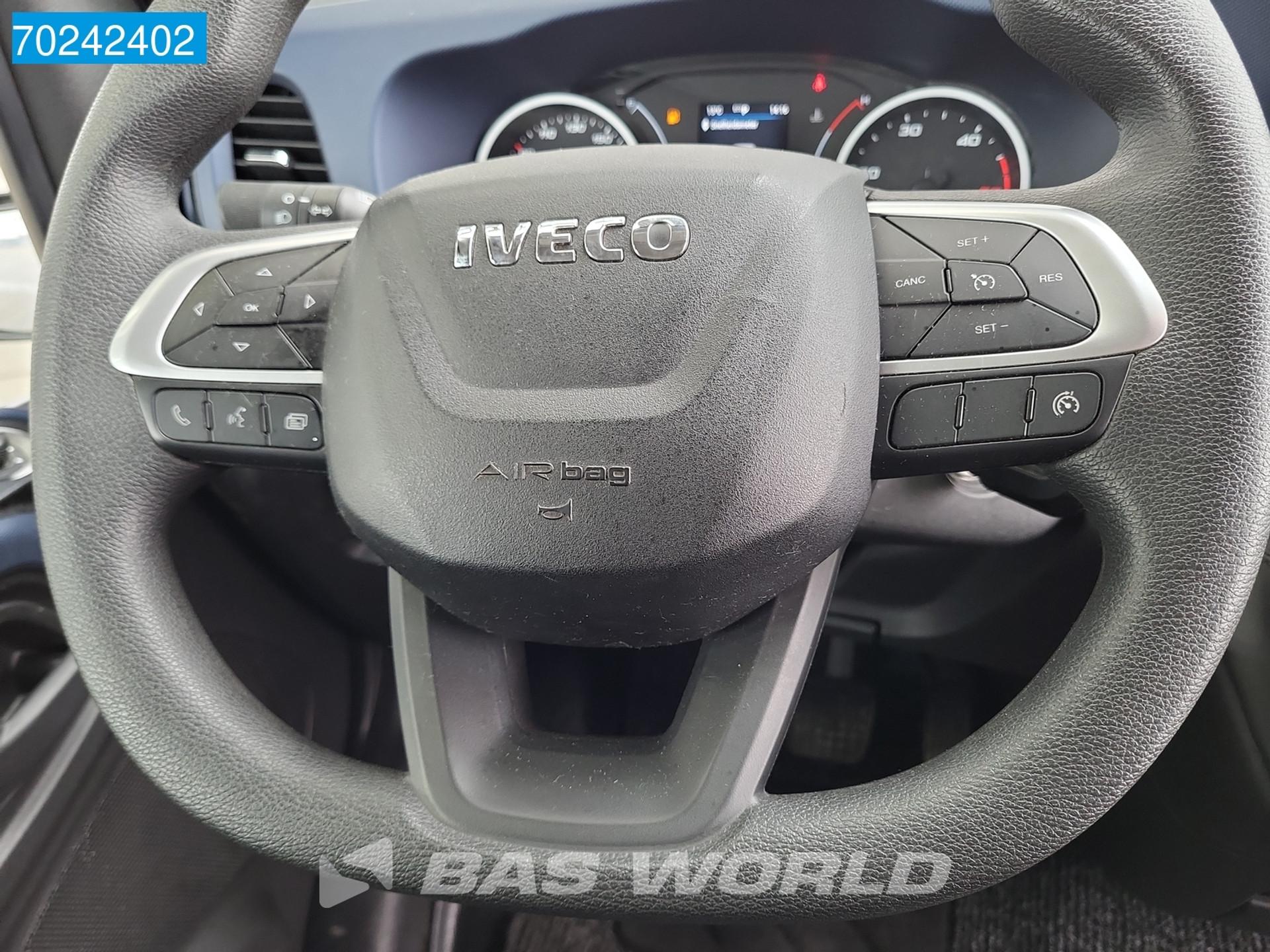 Foto 12 van Iveco Daily 35C21 210PK Automaat L3H2 Navi Camera Airco Cruise 16m3 Airco Trekhaak Cruise control