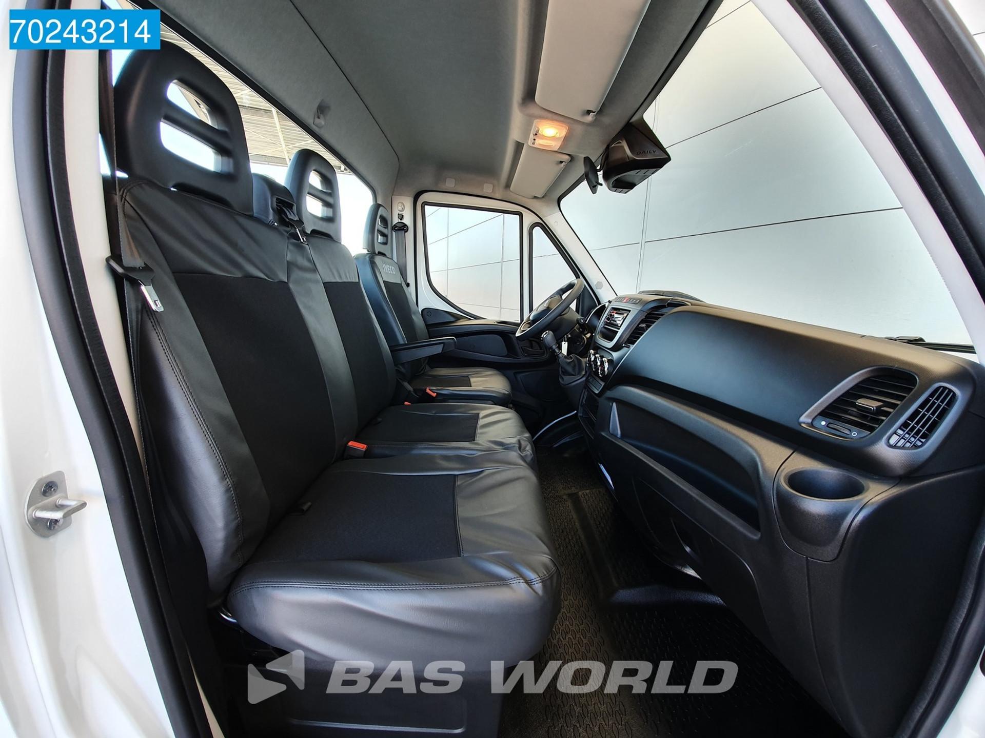 Foto 21 van Iveco 35C16 3.0 Haakarm Kipper Hooklift Abrollkipper 3Ton Airco Cruise control