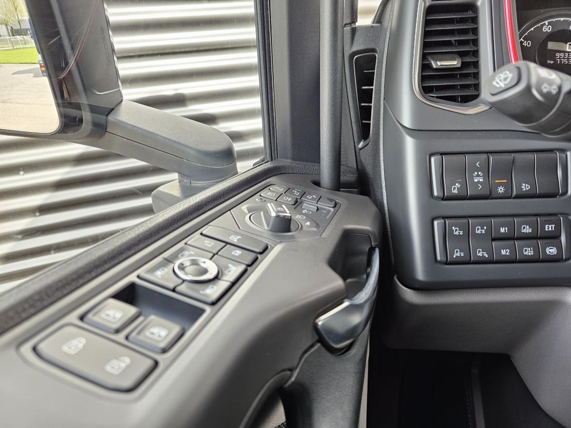 Foto 16 van Scania S530 V8 / 6x2 BOOGIE / EURO 6 / 75 T / 99.000 km!
