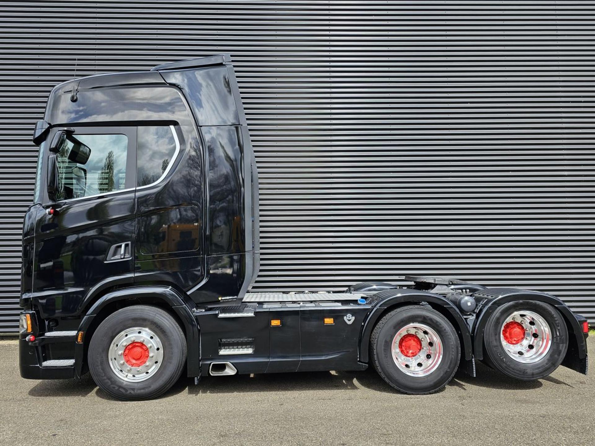 Foto 5 van Scania S530 V8 / 6x2 BOOGIE / EURO 6 / 75 T / 99.000 km!