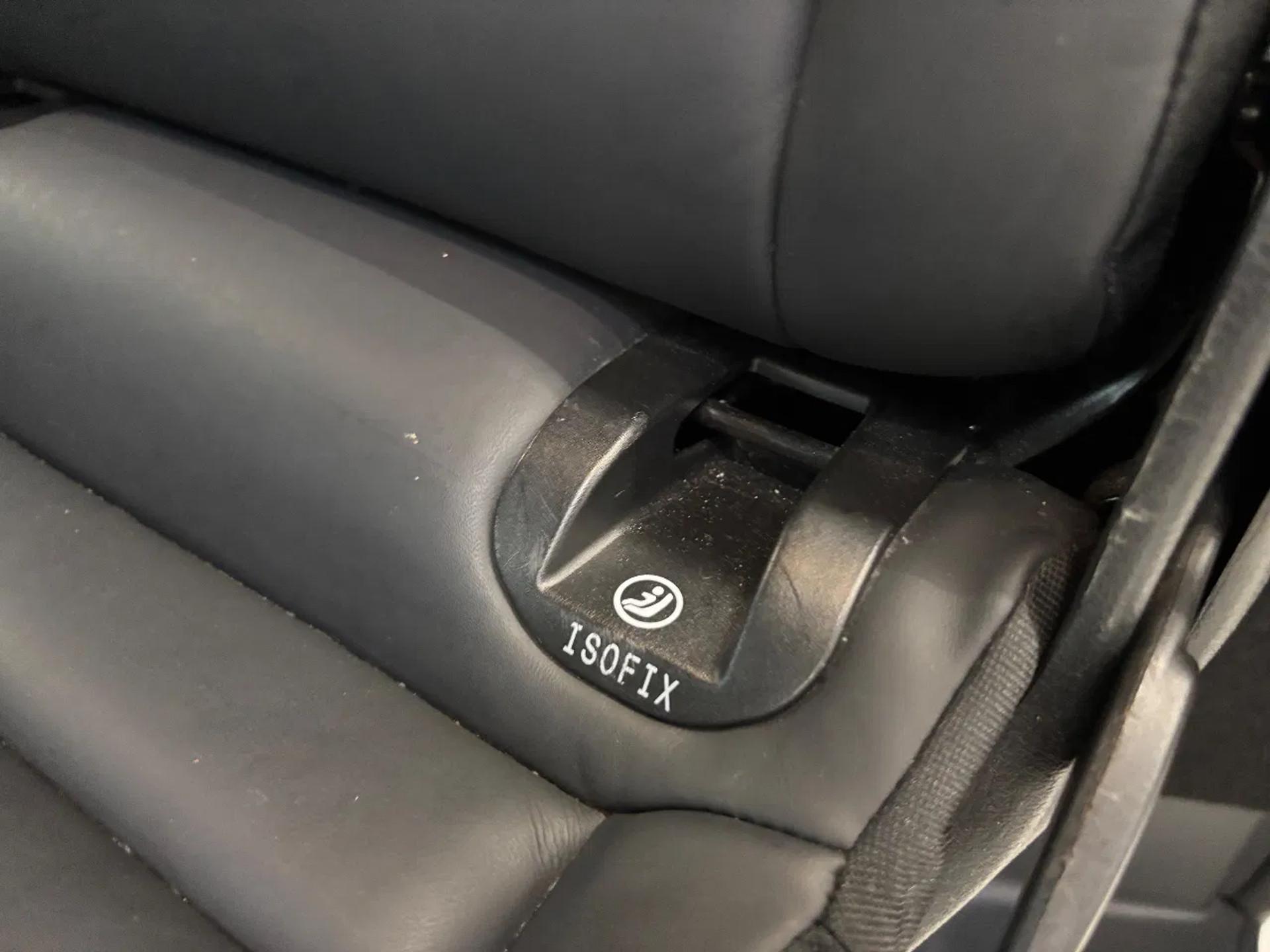 Foto 11 van Mercedes-Benz 300D Dubbelcabine Automaat EURO 6 Koelkast Electrische stoelen