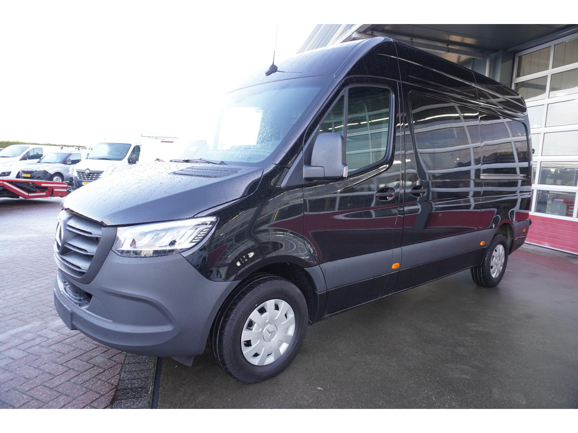 Foto 10 van Mercedes-Benz 317 CDI 170PK L2H2 Pro automaat Schuifdeur Links en Rechts