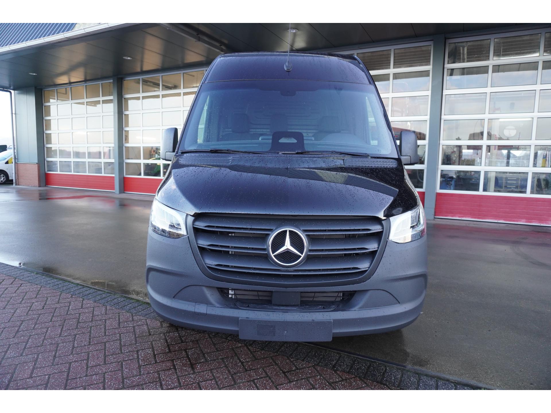 Foto 11 van Mercedes-Benz 317 CDI 170PK L2H2 Pro automaat Schuifdeur Links en Rechts