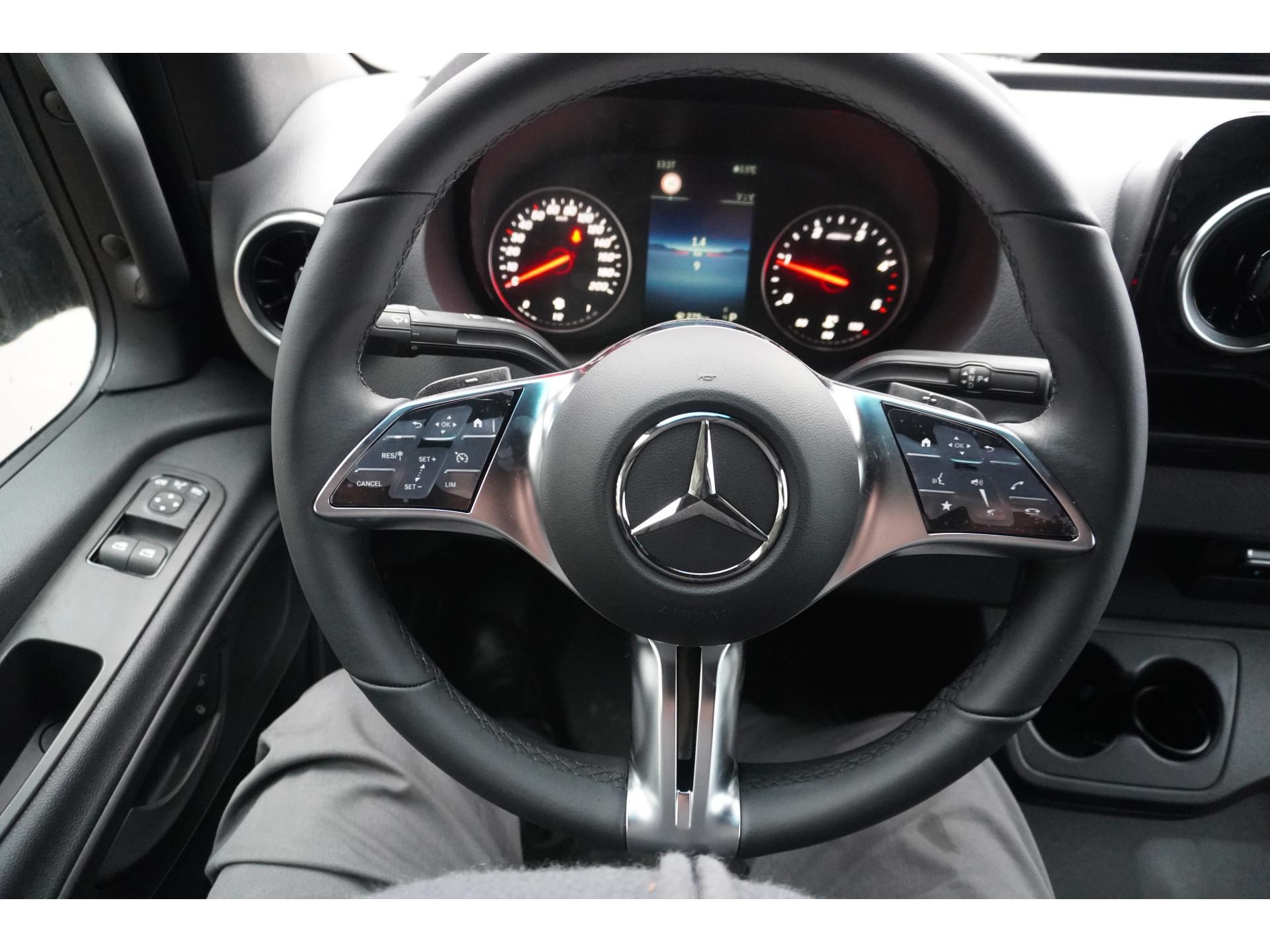 Foto 14 van Mercedes-Benz 317 CDI 170PK L2H2 Pro automaat Schuifdeur Links en Rechts