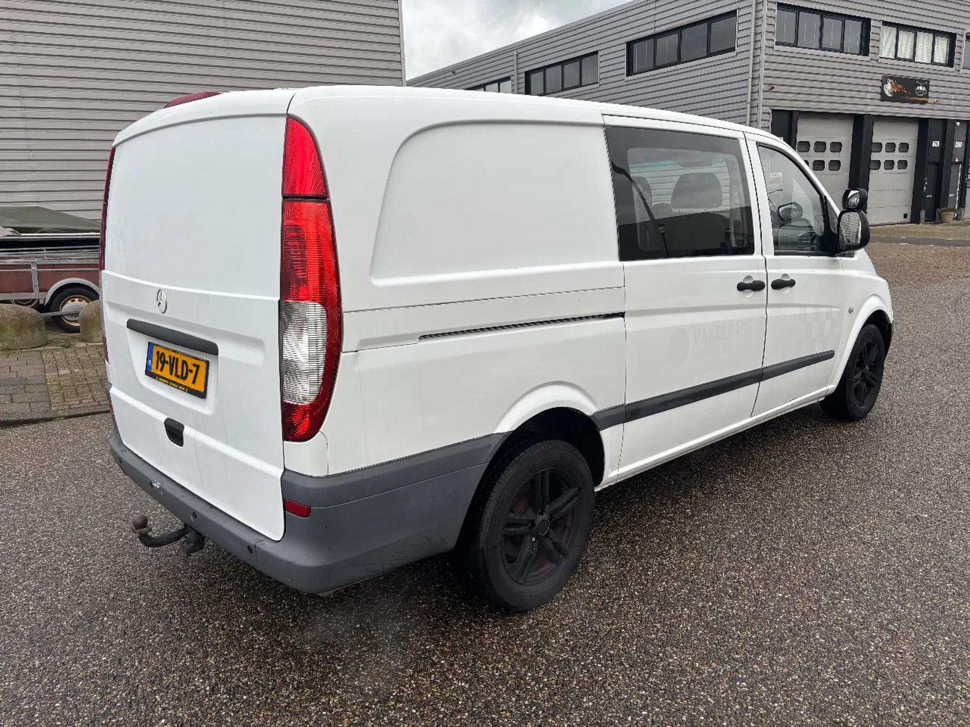 Foto 4 van Mercedes-Benz 109CDI L2H1 Dubbelcabine Airco Trekhaak