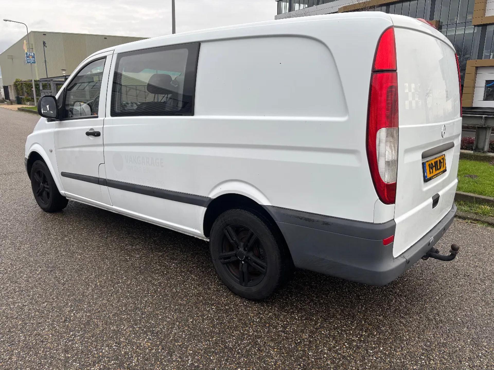 Foto 5 van Mercedes-Benz 109CDI L2H1 Dubbelcabine Airco Trekhaak