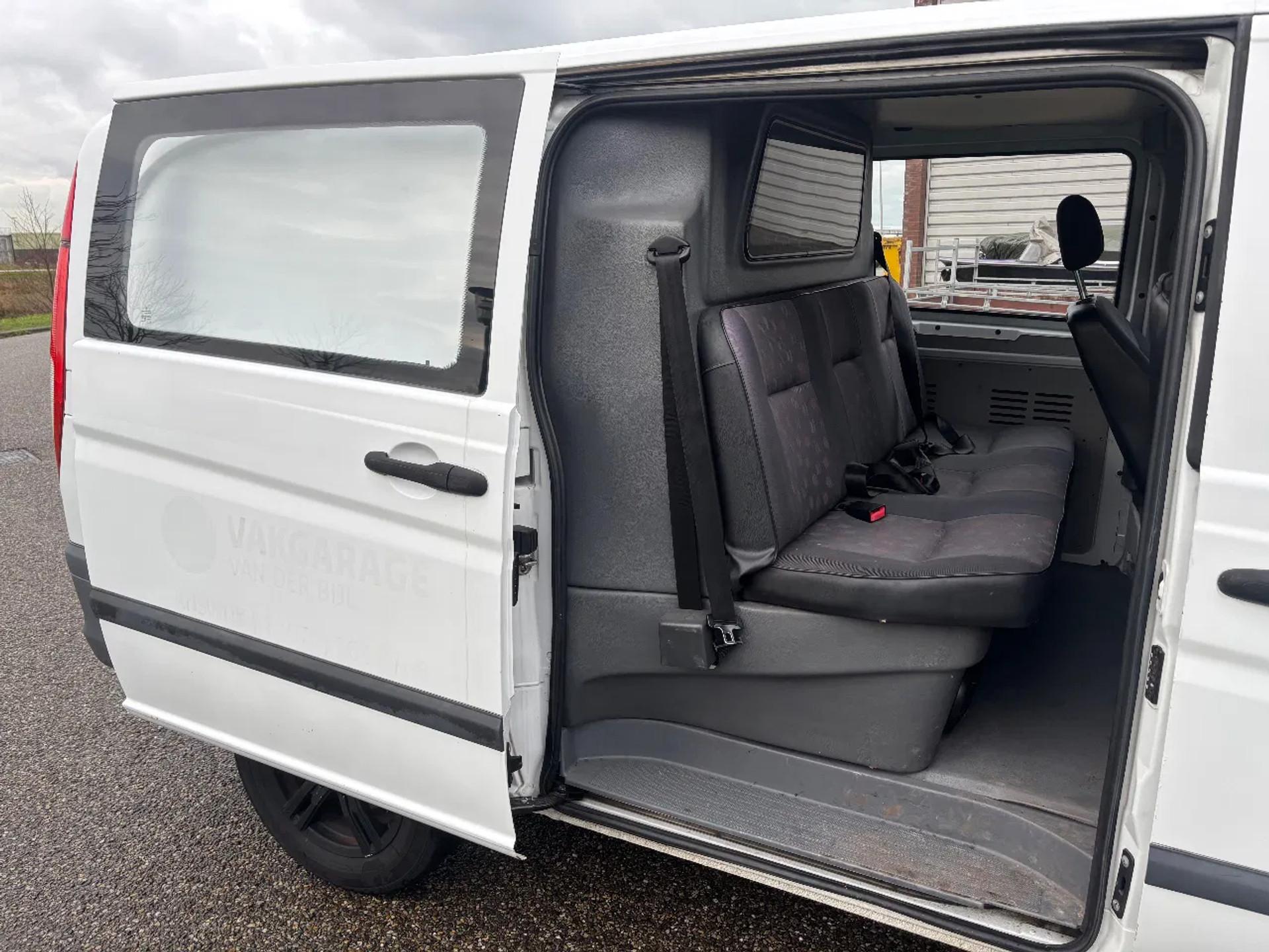 Foto 7 van Mercedes-Benz 109CDI L2H1 Dubbelcabine Airco Trekhaak