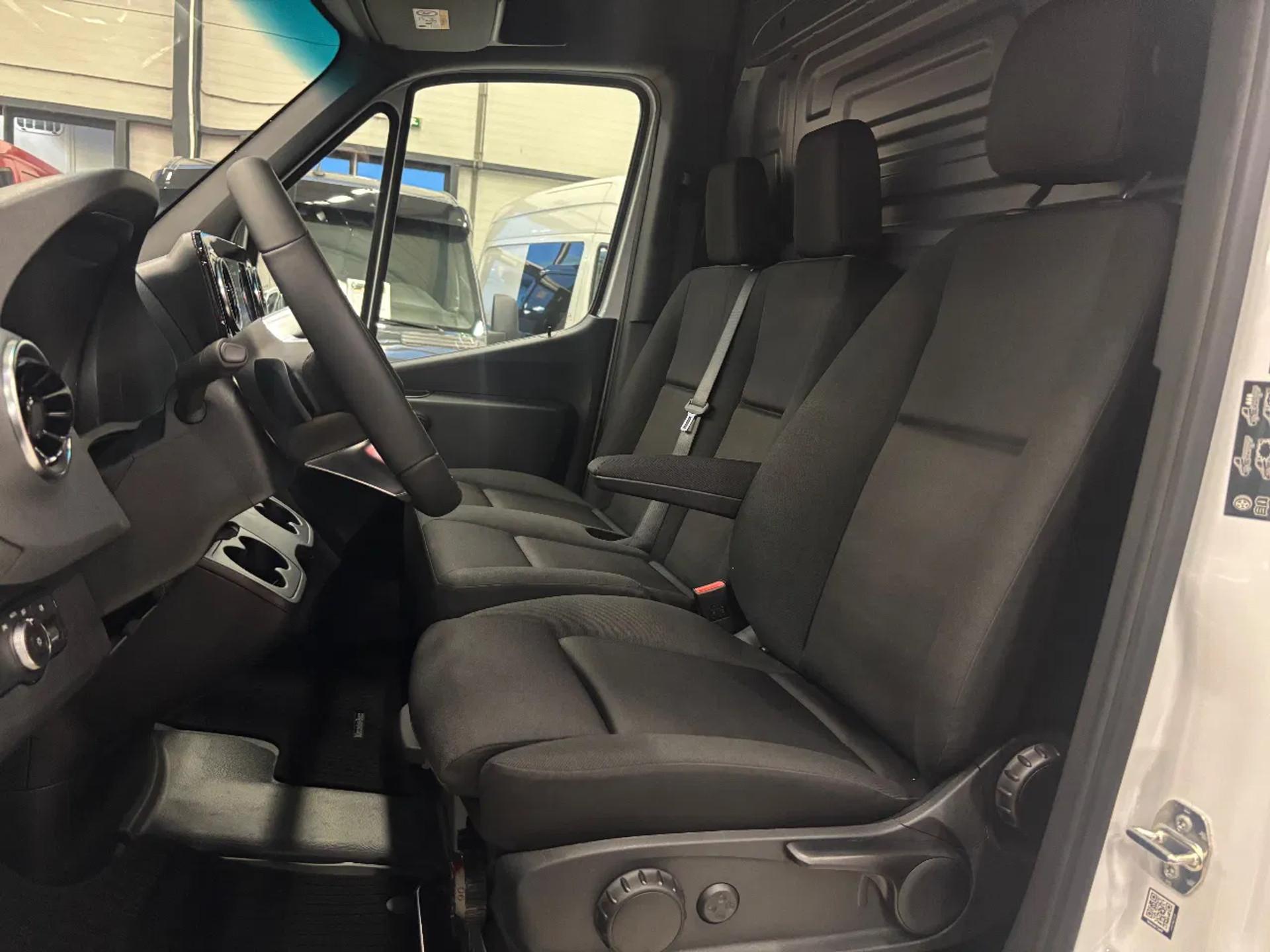Foto 12 van Mercedes-Benz 519CDI L4H2 Automaat Airco Navi Cruisecontrol NIEUW(2024)BPM VRIJ