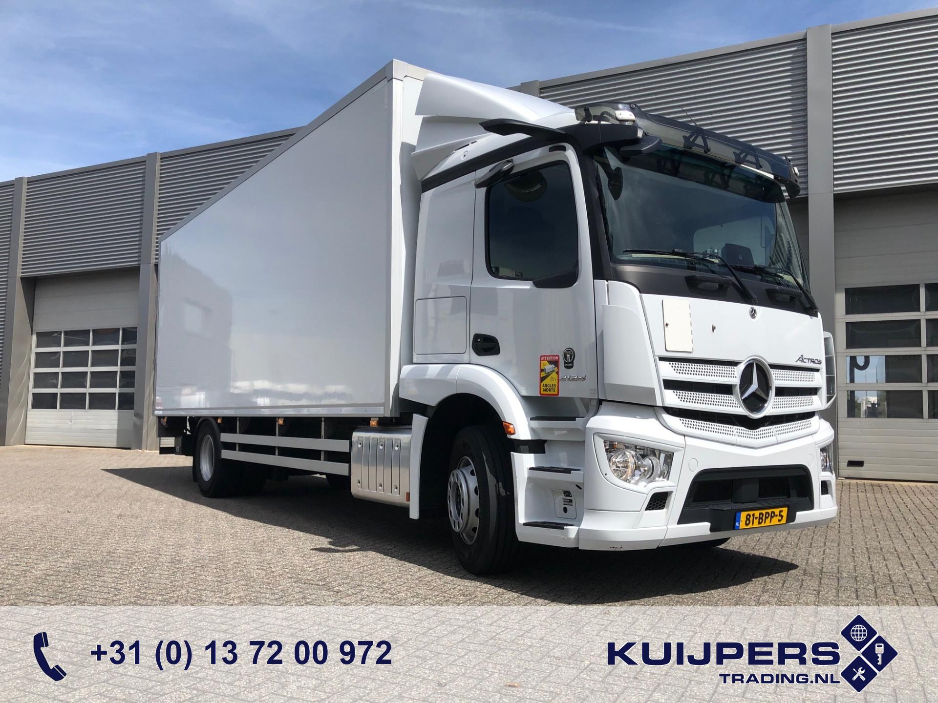 Foto 1 van Mercedes-Benz Actros 2124