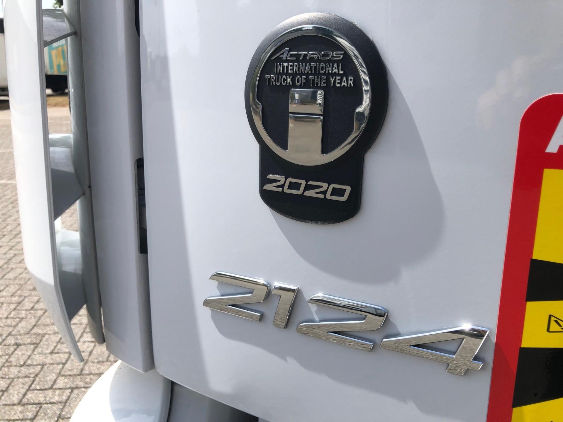 Foto 16 van Mercedes-Benz Actros 2124