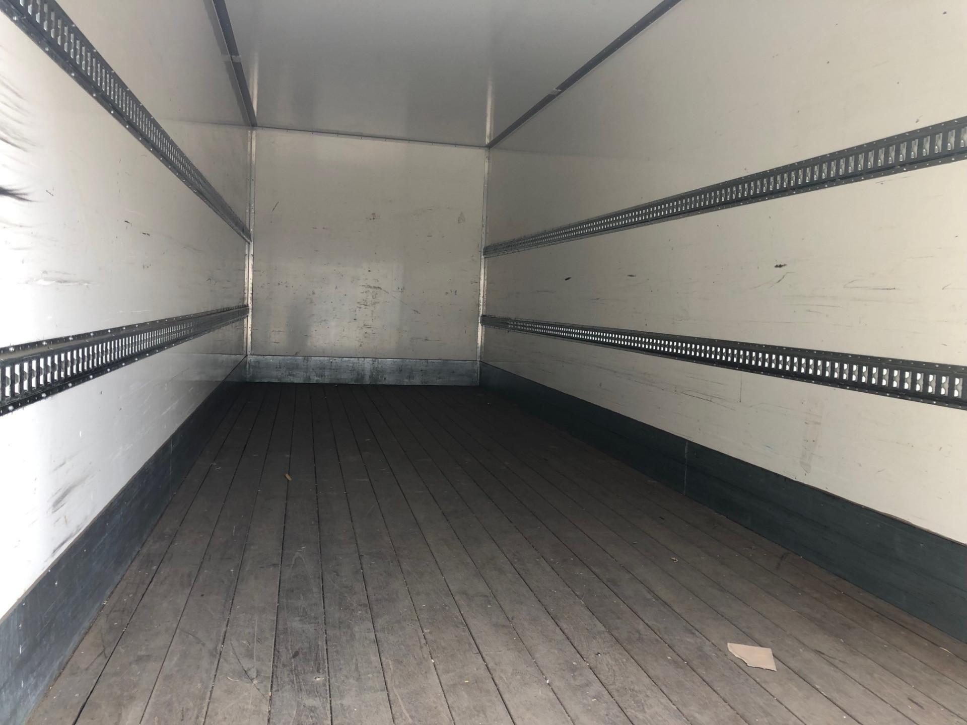Foto 7 van Mercedes-Benz Actros 2124
