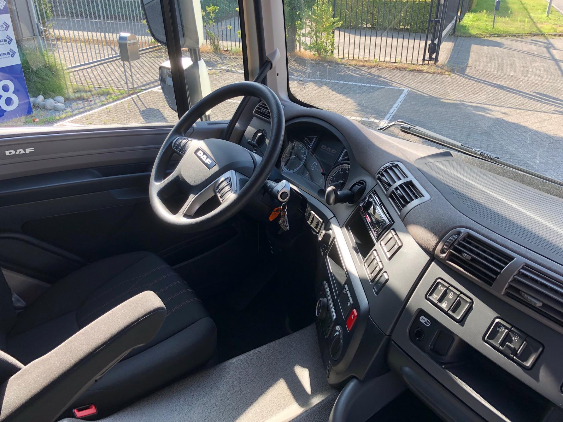 Foto 3 van DAF CF 260 FA / Carrier Koeler