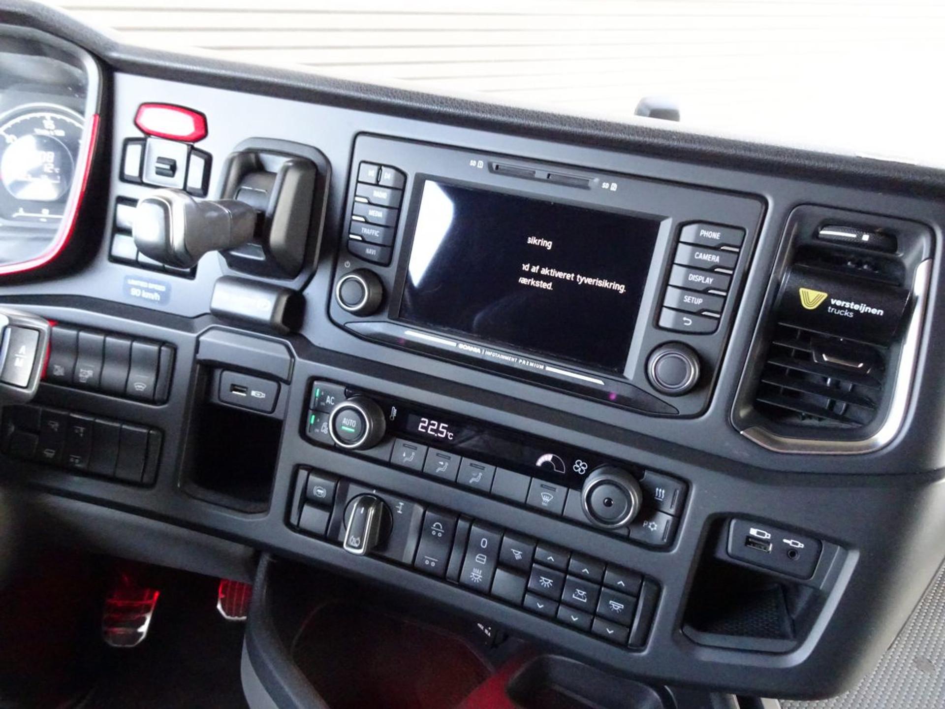 Foto 15 van Scania S730 V8 / 6x2 / BOOGIE / PARK COOLER / RETARDER / FULL AIR
