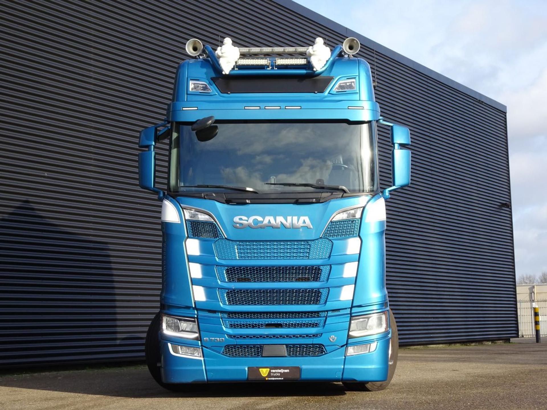 Foto 2 van Scania S730 V8 / 6x2 / BOOGIE / PARK COOLER / RETARDER / FULL AIR