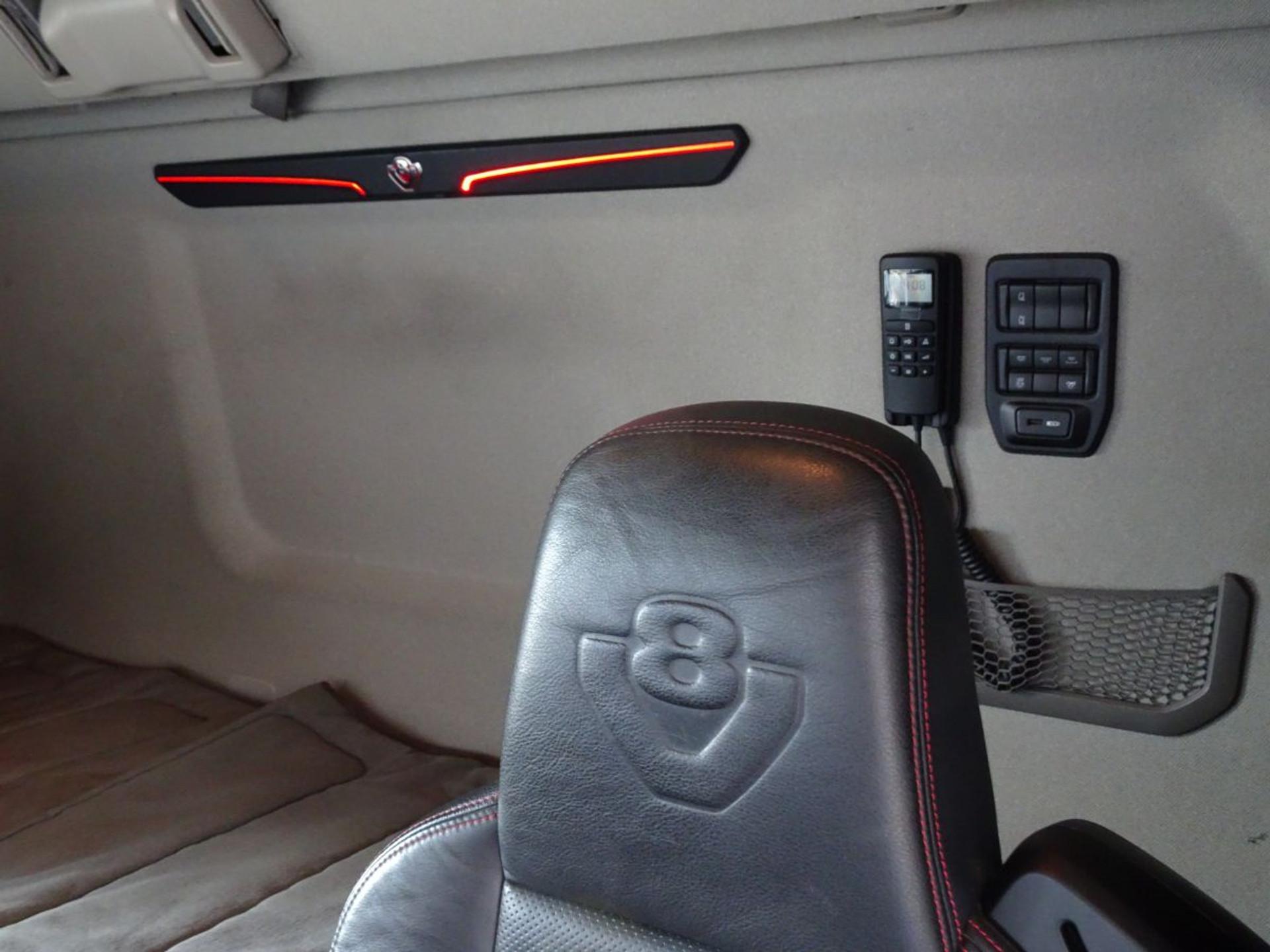 Foto 9 van Scania S730 V8 / 6x2 / BOOGIE / PARK COOLER / RETARDER / FULL AIR