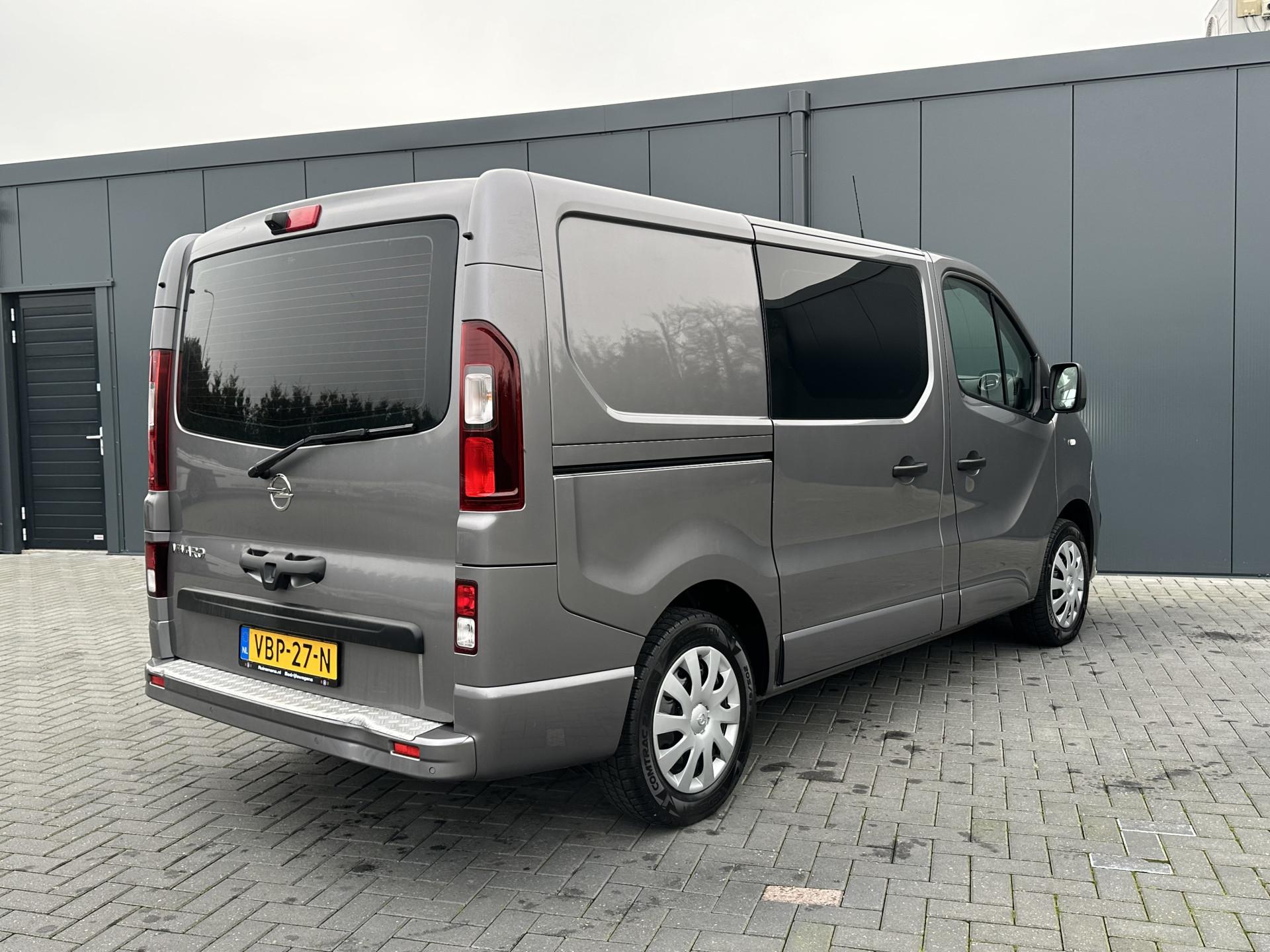Foto 3 van Opel 1.6 CDTI 122 PK SPORT / L1H1 / Edition / 2x SCHUIFDEUR / CAMERA / AIRCO / CRUISE / 3-ZITS / ACHTERKLEP