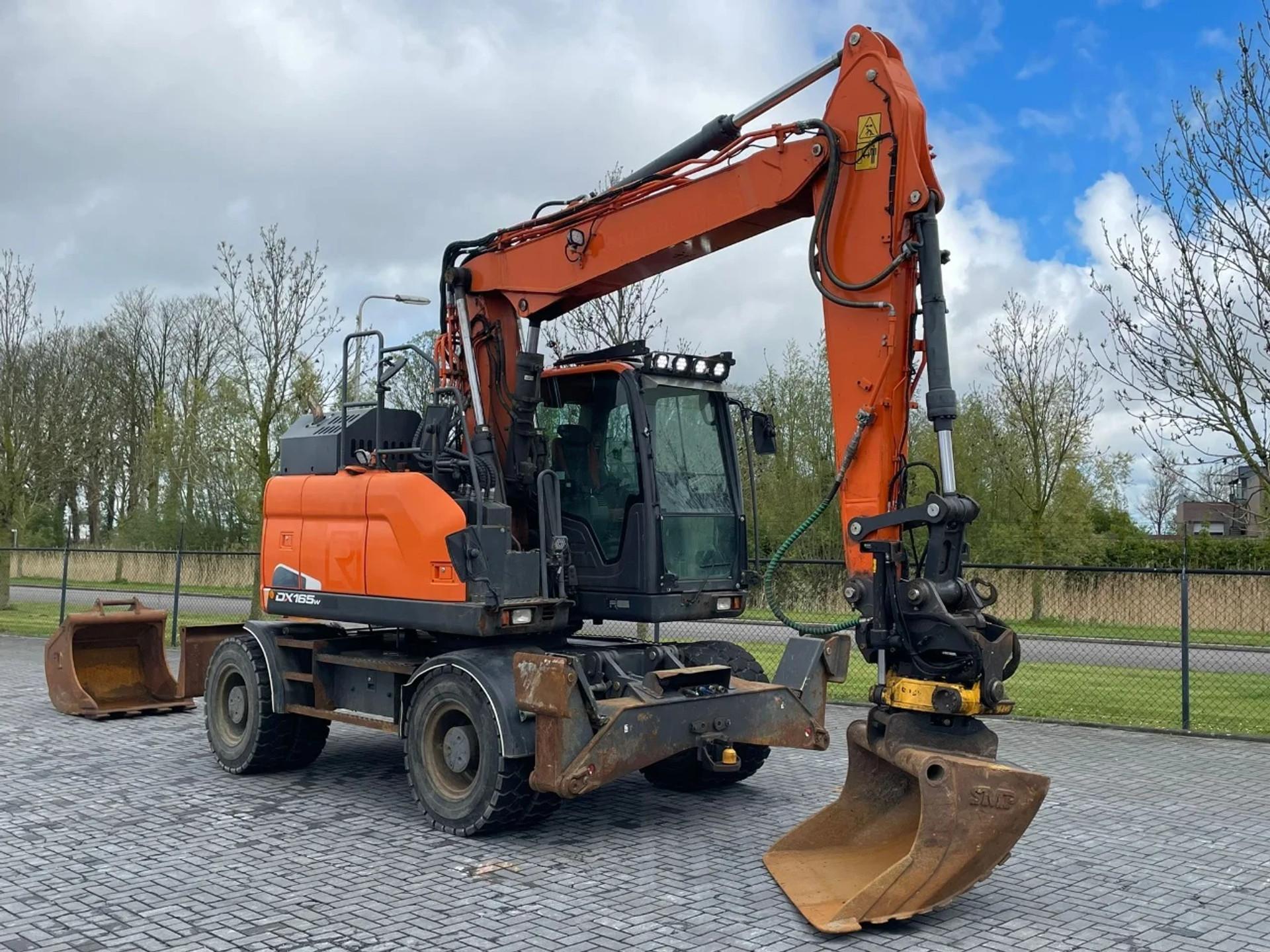 Foto 5 van Doosan DX165W-5 | DX 165 W-5 | 2X BUCKET | TILTROTATOR | QUICK COUPLER