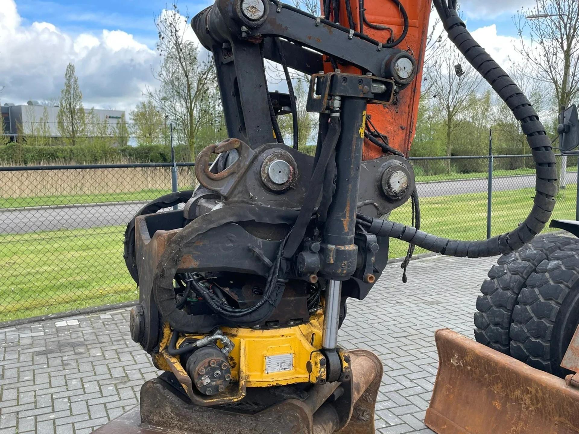 Foto 7 van Doosan DX165W-5 | DX 165 W-5 | 2X BUCKET | TILTROTATOR | QUICK COUPLER