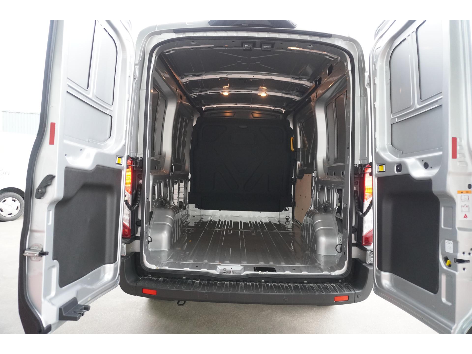 Foto 13 van Ford 350M 2.0 TDCI 165PK L2H2 Limited Automaat