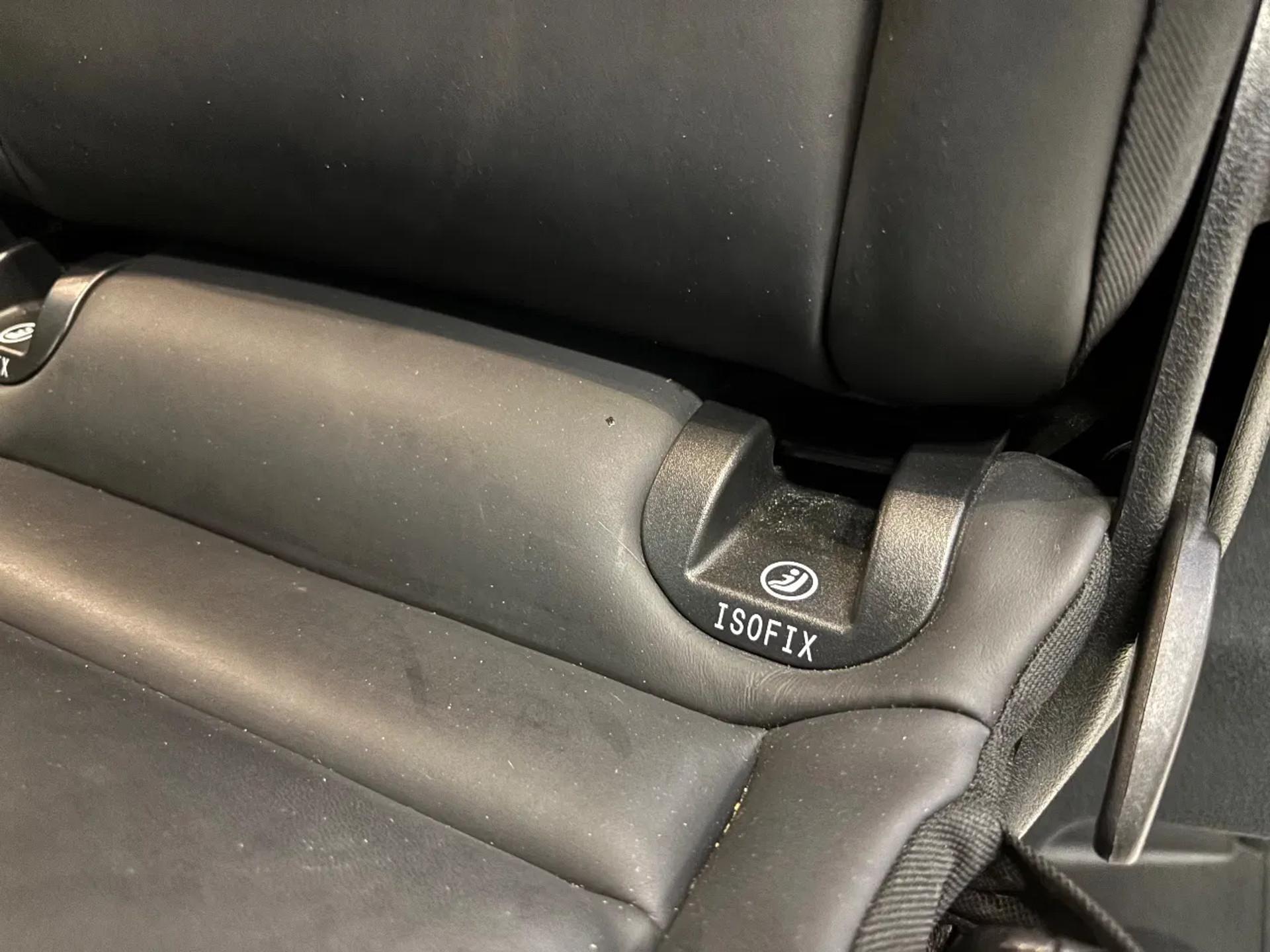 Foto 12 van Mercedes-Benz 300D L2H1 Dubbelcabine Airco Navi Automaat Luchtvering 77.000KM EERSTE EIGENAAR