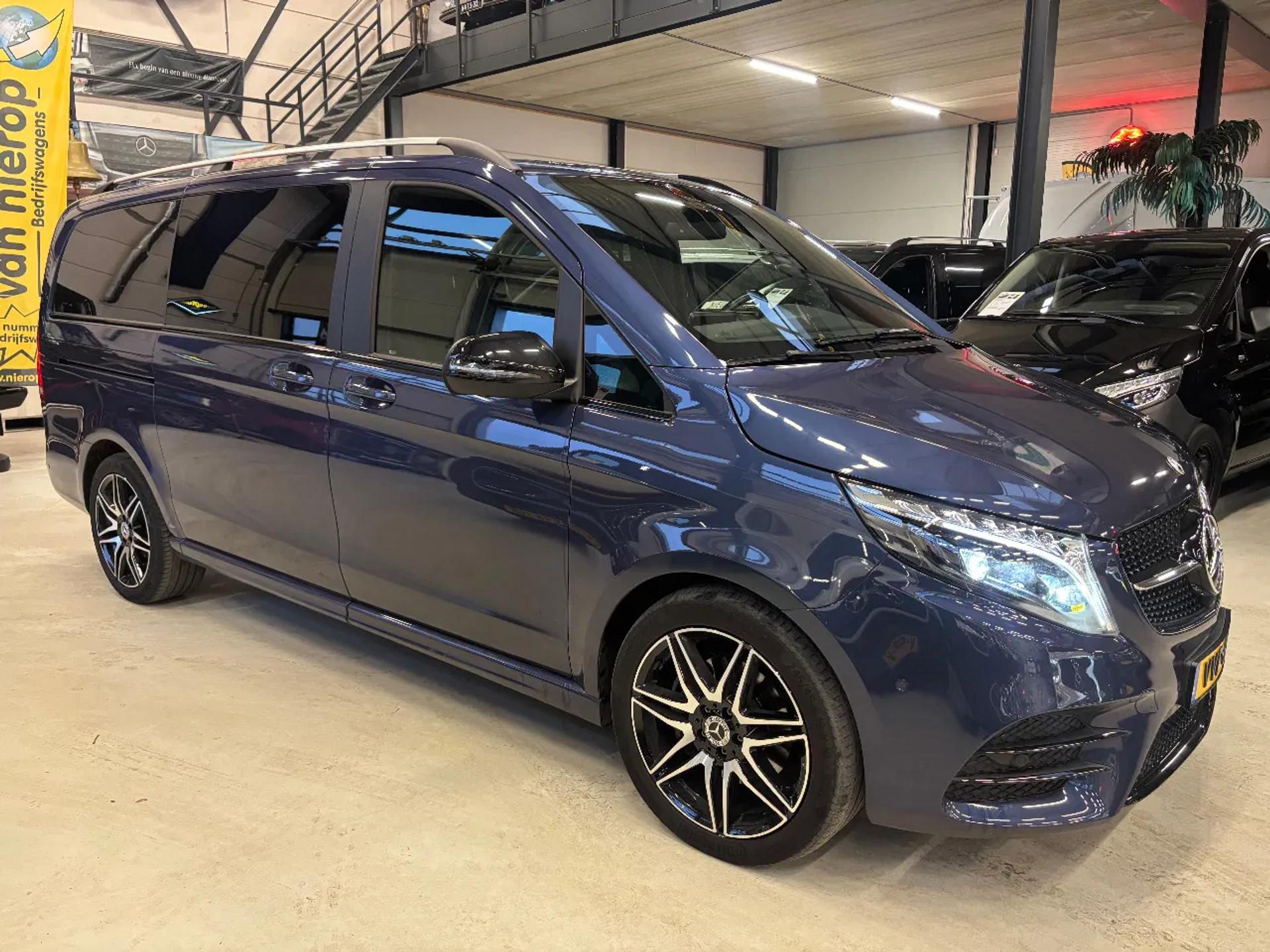 Foto 4 van Mercedes-Benz 300D L2H1 Dubbelcabine Airco Navi Automaat Luchtvering 77.000KM EERSTE EIGENAAR