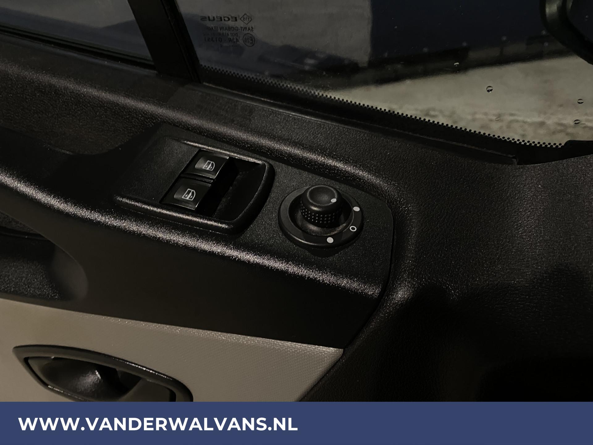 Foto 14 van Renault Trafic 1.6dCi L2H1 Euro6 Airco | Keyless | Imperiaal | Verlengd