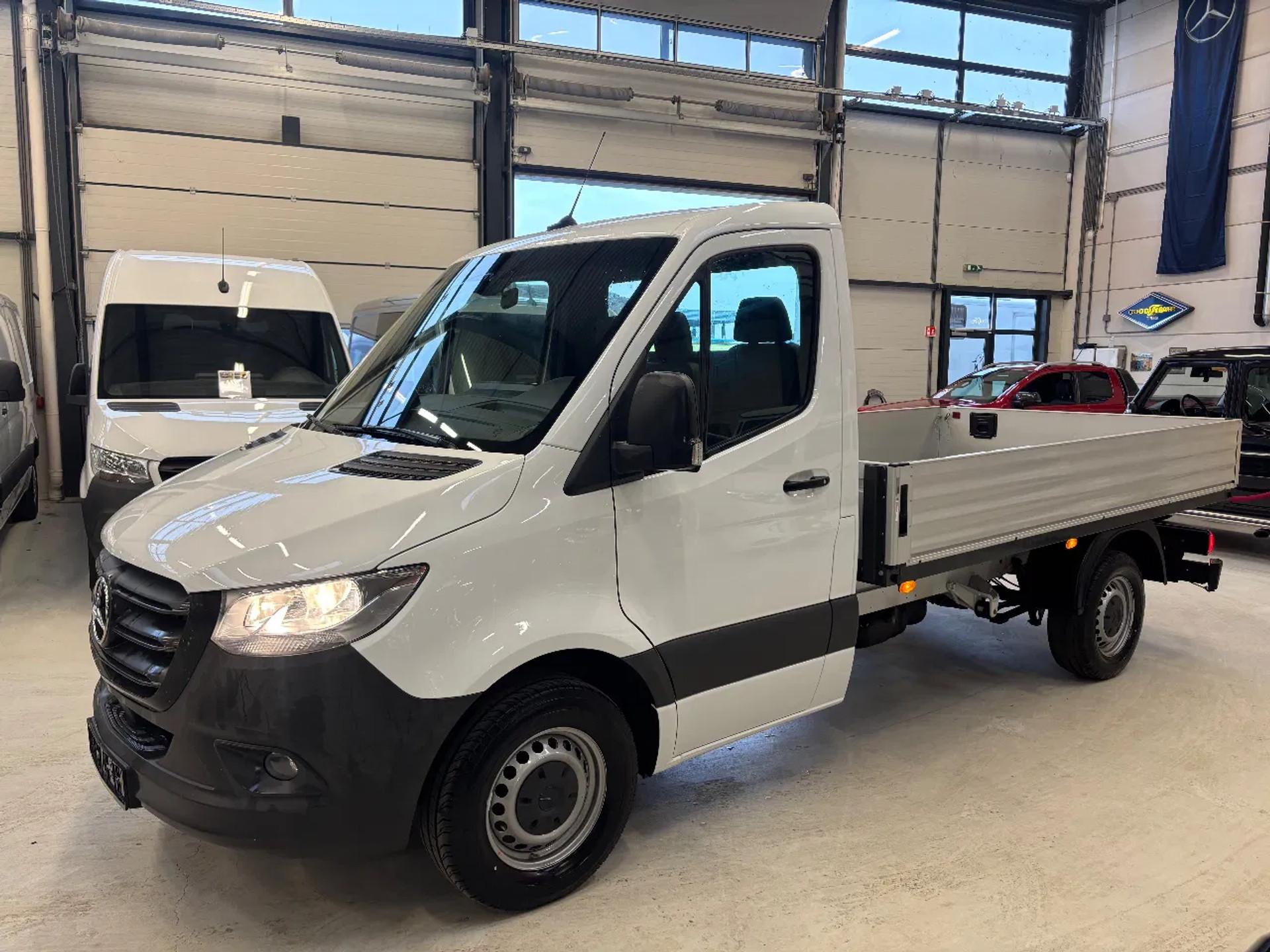 Foto 2 van Mercedes-Benz 317CDI Openlaadbak Automaat Airco Cruisecontrol NIEUW BPM VRIJ