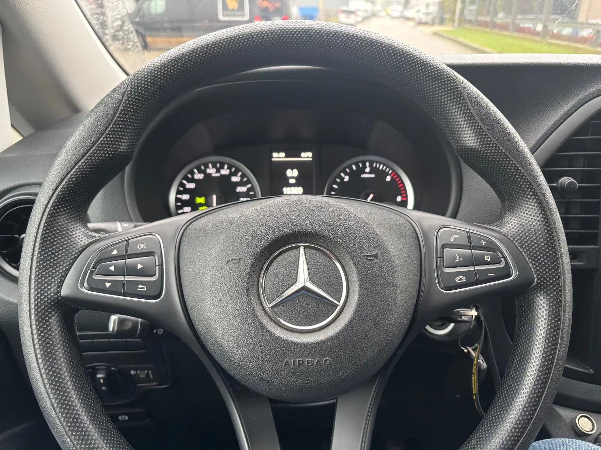 Foto 15 van Mercedes-Benz 116CDI L2H1 Airco Navi Cruisecontrol Trekhaak