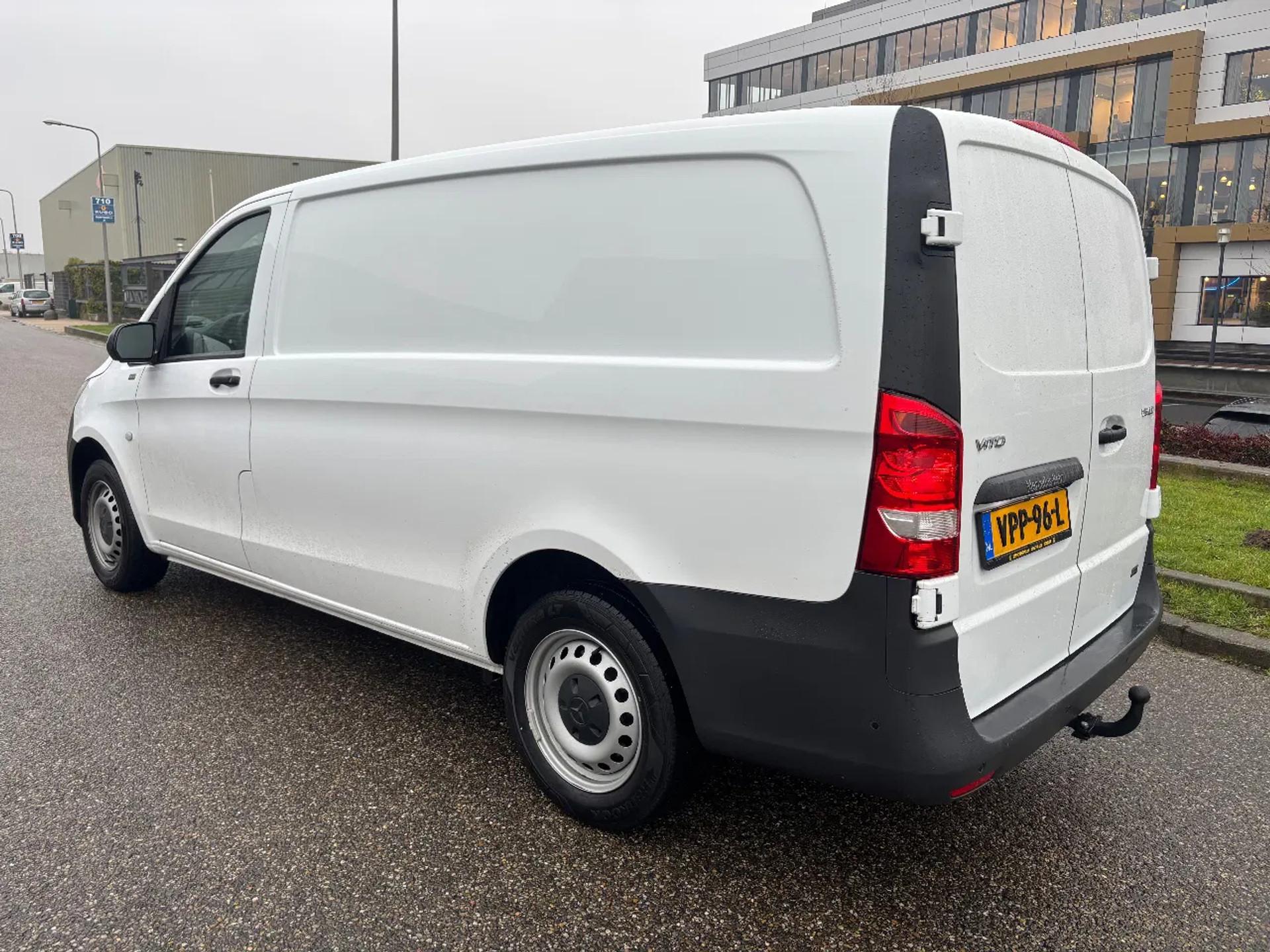 Foto 5 van Mercedes-Benz 116CDI L2H1 Airco Navi Cruisecontrol Trekhaak