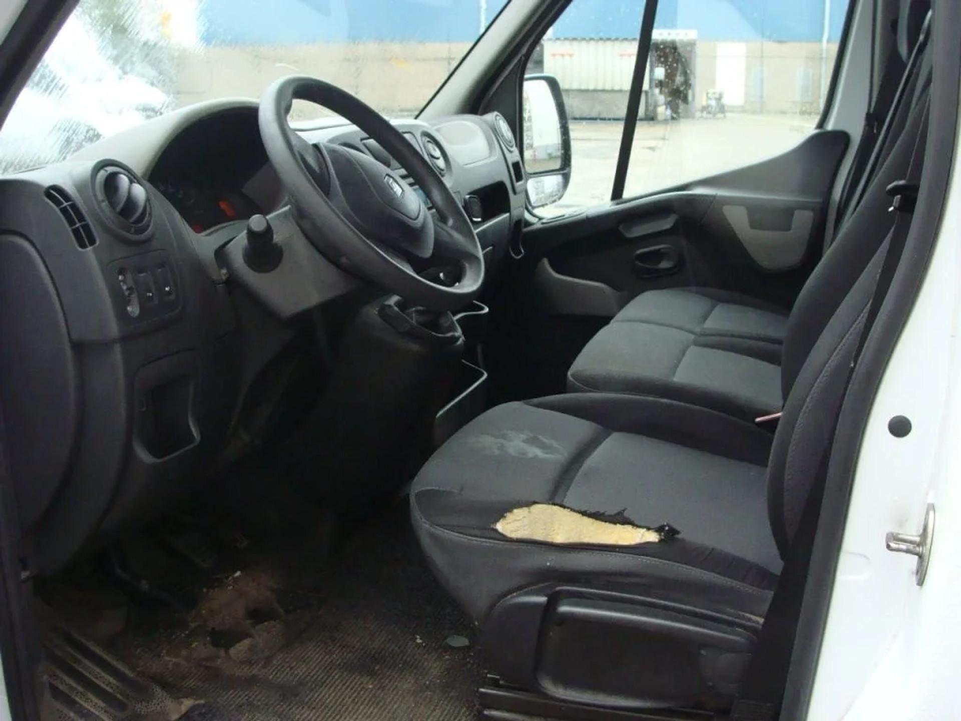 Foto 10 van Renault Master 145.35 L4H3 GESLOTEN - EURO 6 - VHH-42-K