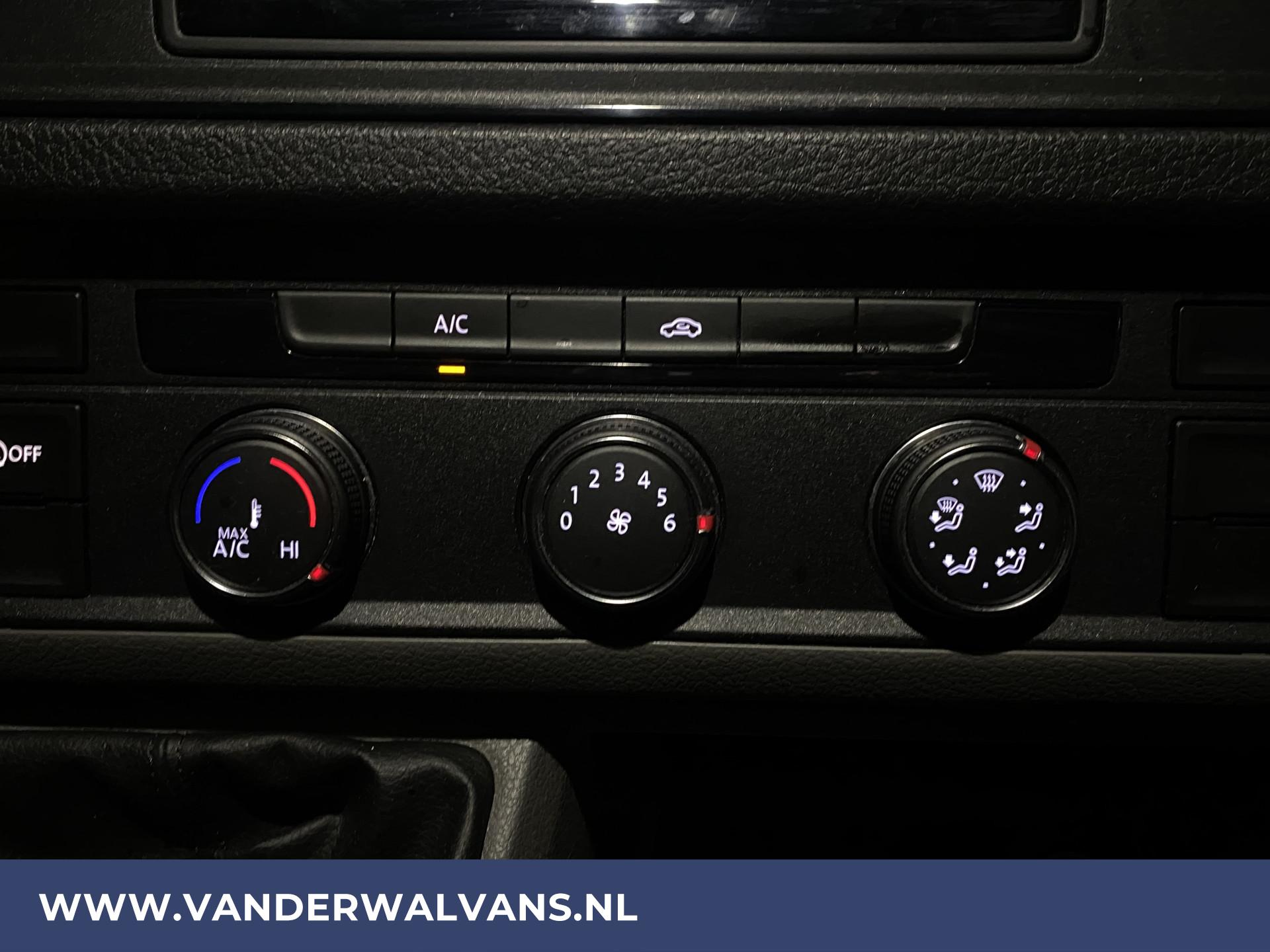 Foto 4 van Volkswagen Crafter 35 2.0TDI 140pk L5H4 (L4H3) XXL Euro6 Airco | Apple carplay