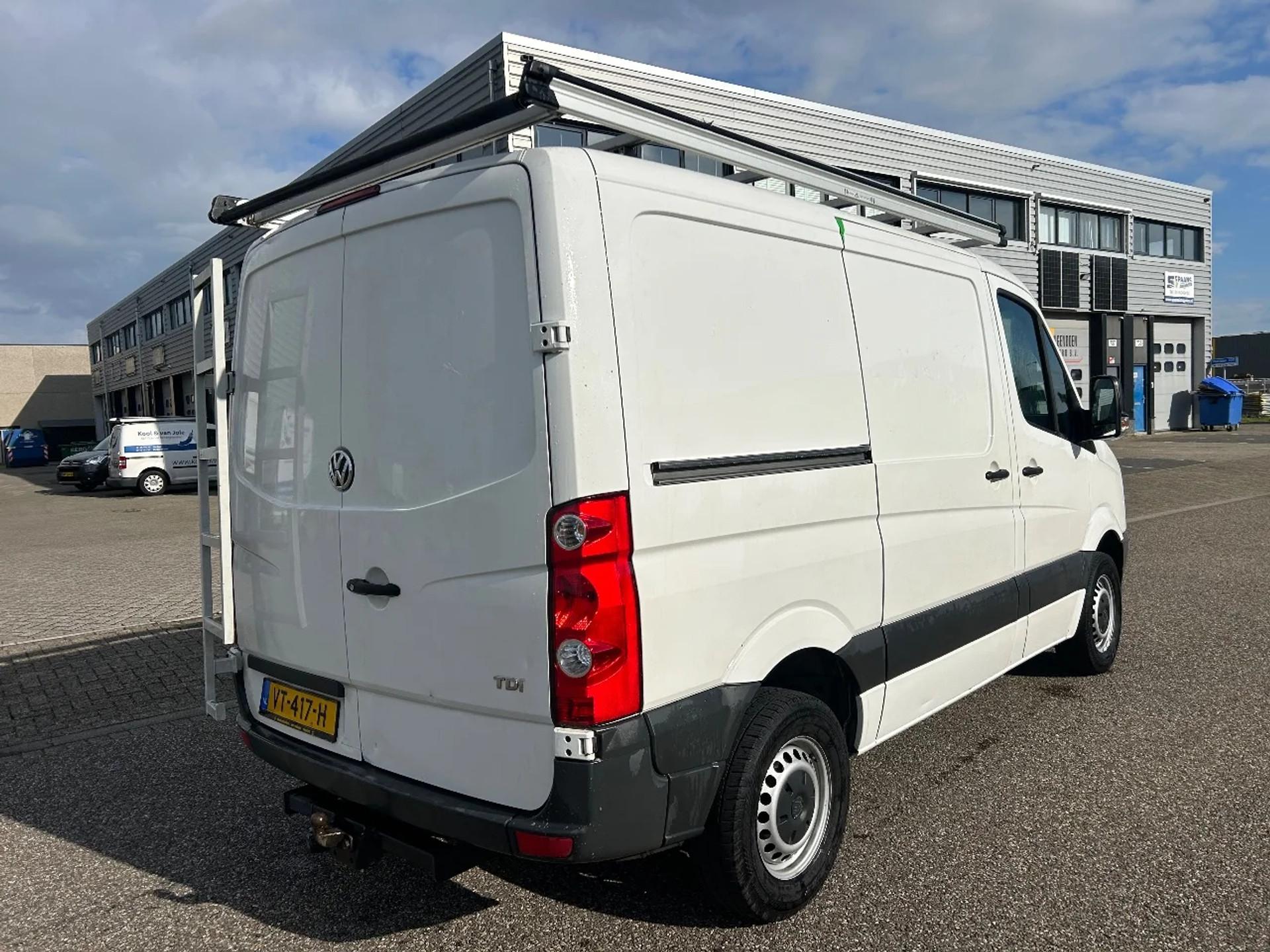 Foto 3 van Volkswagen Crafter 2.0TDI L1H1 Airco Cruisecontrol Trekhaak