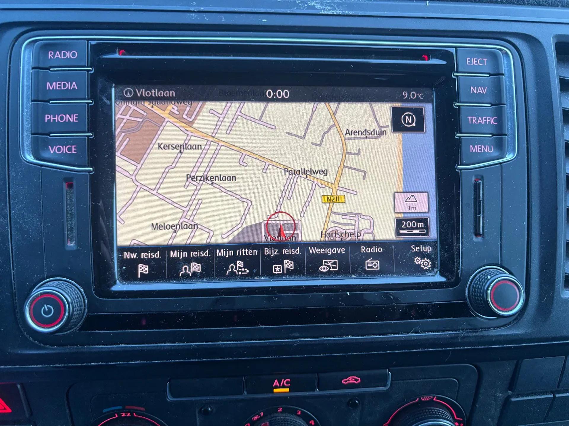 Foto 13 van Volkswagen 2.0TDI L2H1 Airco Navi 3 Zits