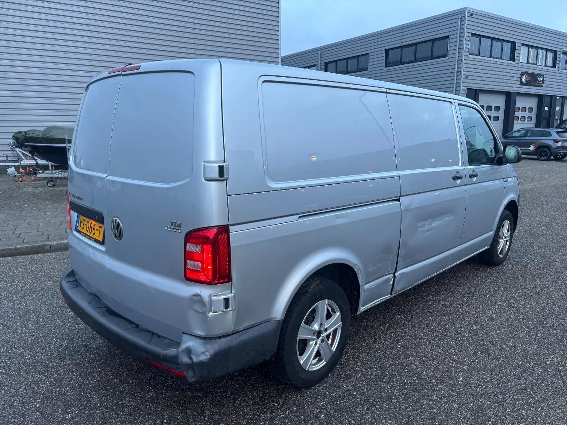 Foto 4 van Volkswagen 2.0TDI L2H1 Airco Navi 3 Zits