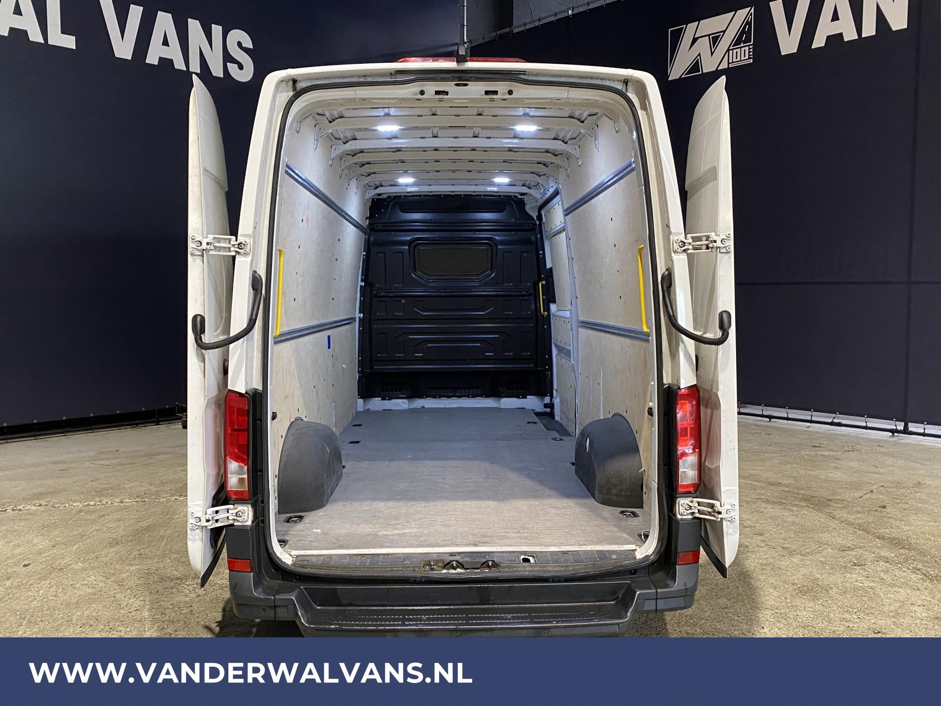 Foto 3 van MAN 3.140 L4H3 (oude L3H2) 140pk Euro6 Airco | Camera | Apple Carplay