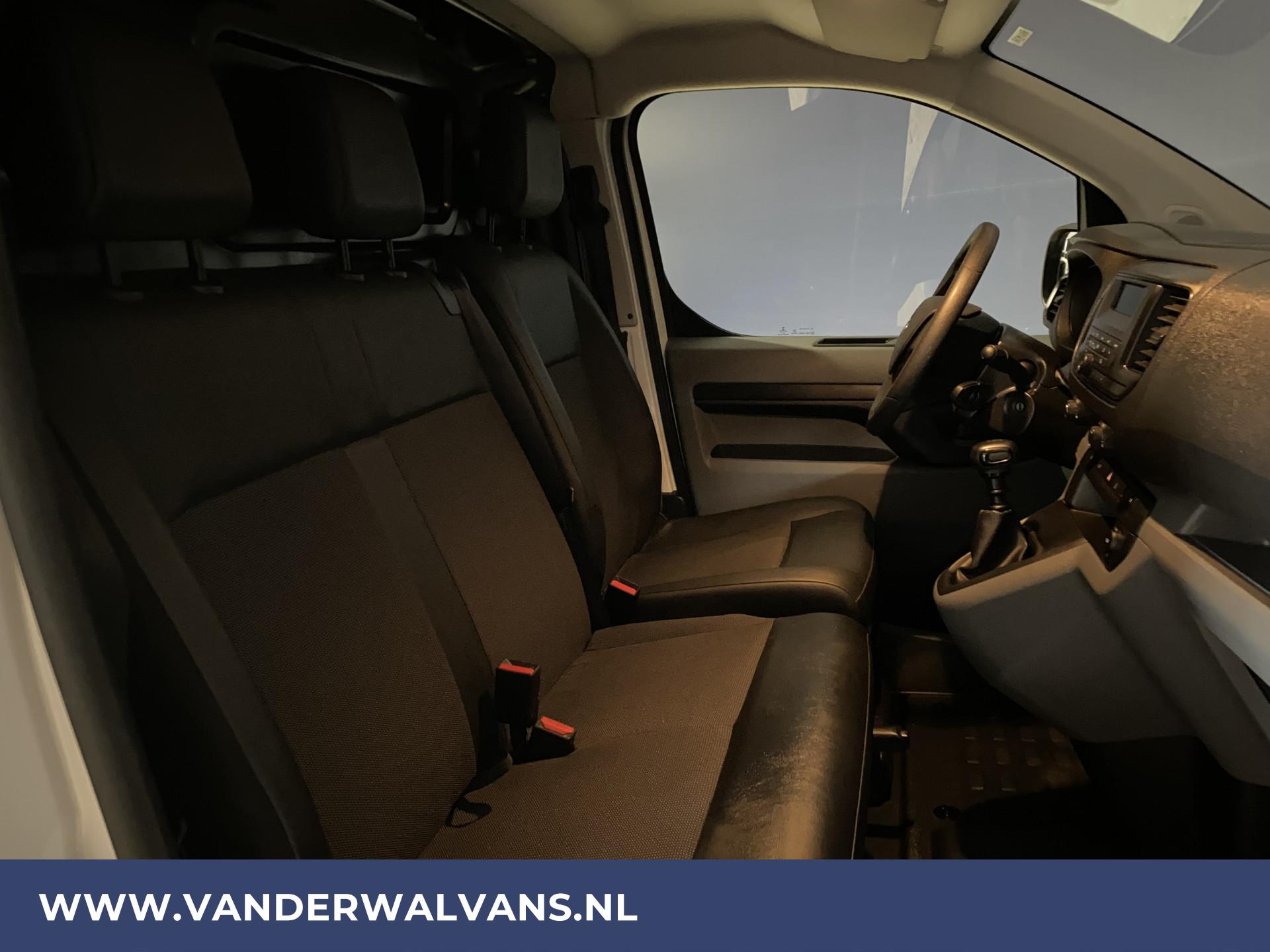 Foto 4 van Opel Vivaro 1.5 CDTI L2H1 Euro6 Airco | Cruisecontrol | Bluetooth-telefoonvoorbereiding