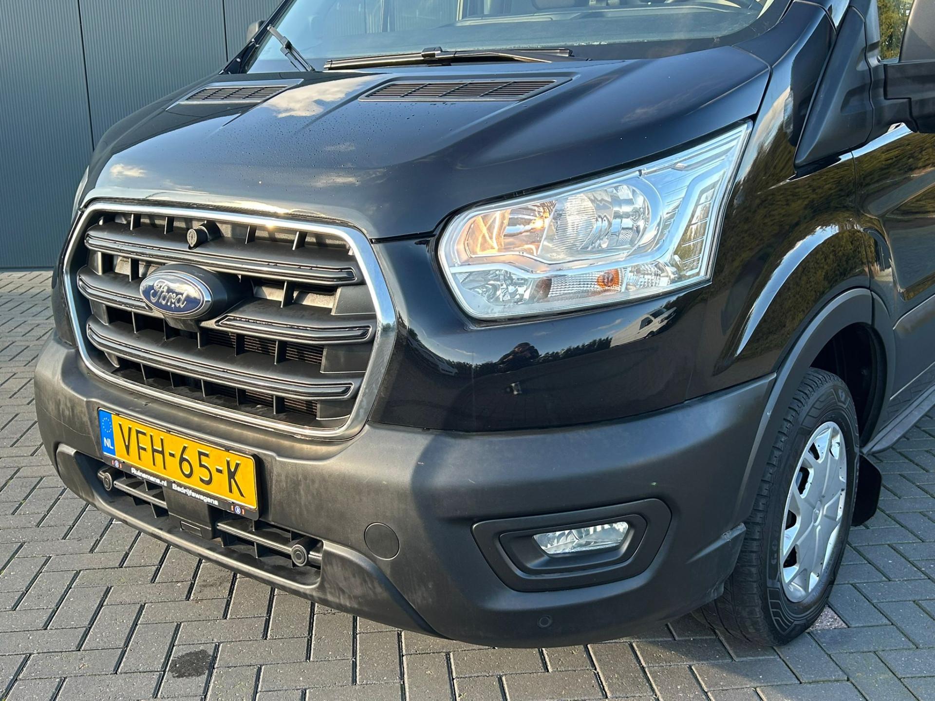Foto 11 van Ford 2.0 TDCI 108 PK EURO 6 / L2H2 / TREND / 1e EIG. / IMPERIAAL / 2.45 TONS TREKHAAK / AIRCO / CRUISE / 3-ZITS