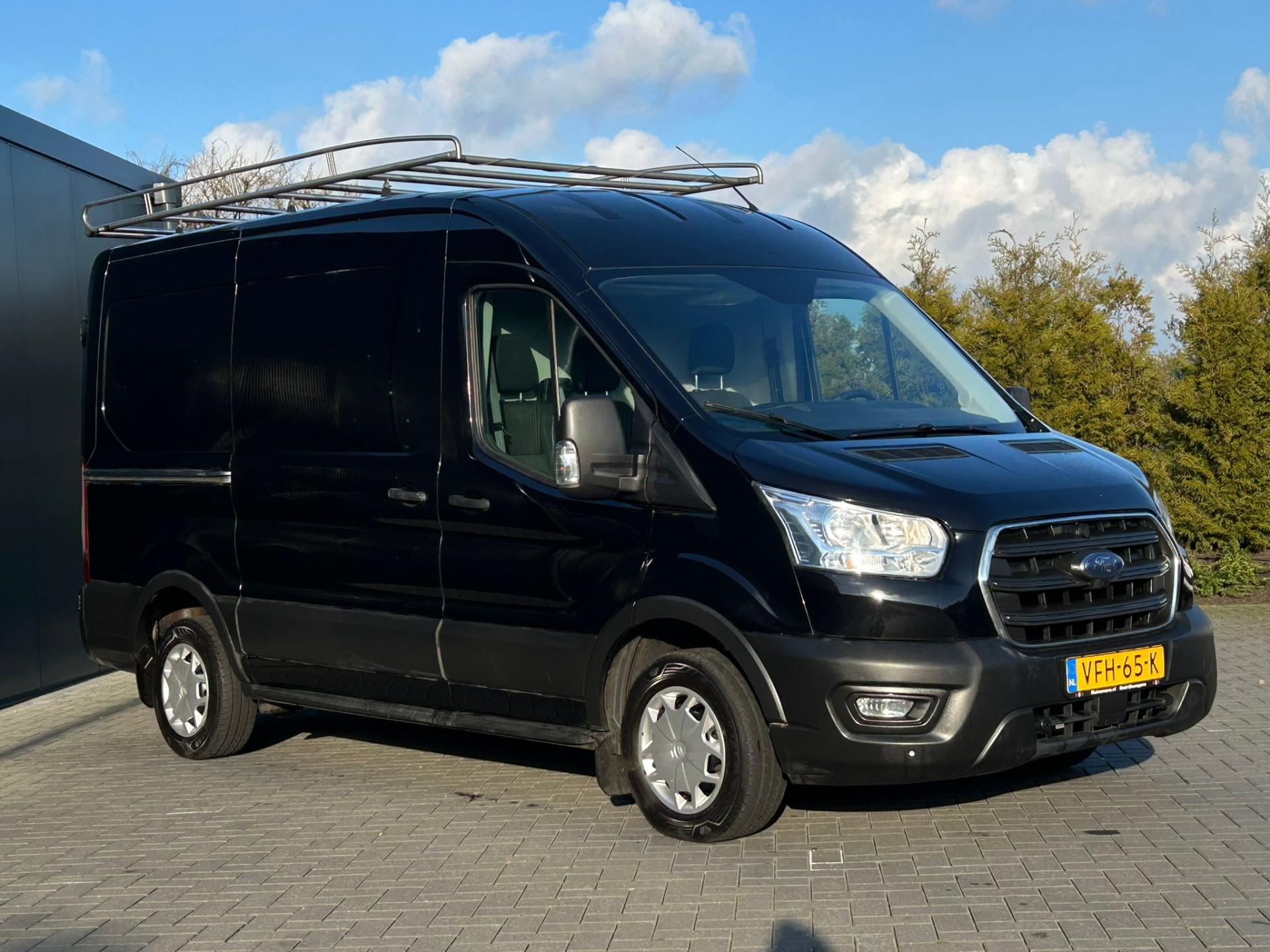 Foto 3 van Ford 2.0 TDCI 108 PK EURO 6 / L2H2 / TREND / 1e EIG. / IMPERIAAL / 2.45 TONS TREKHAAK / AIRCO / CRUISE / 3-ZITS