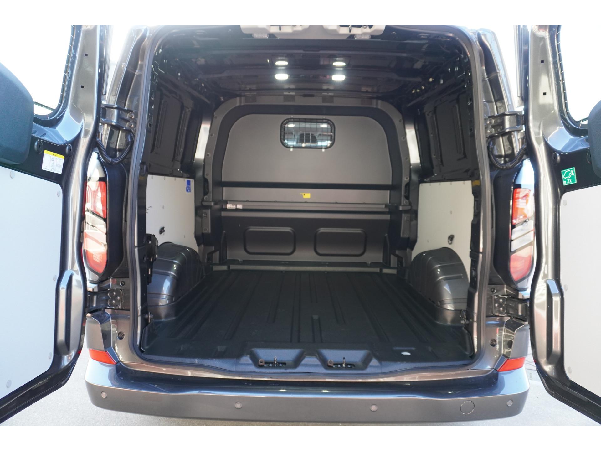 Foto 12 van Ford 320L 2.0 TDCI 170PK L2H1 Limited DubbelCabine Automaat Schuifdeur L/R