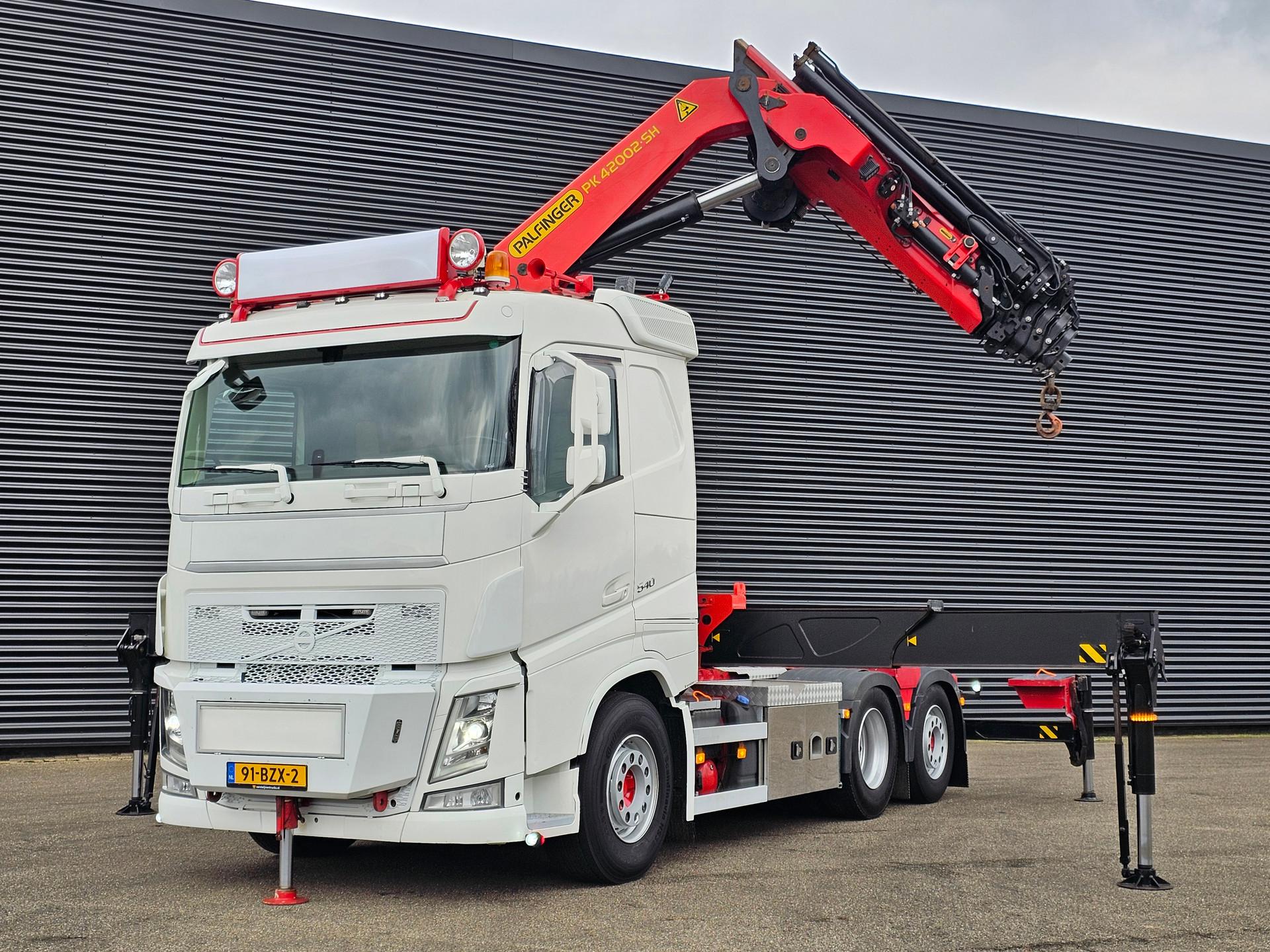 Foto 4 van Volvo FH 540 6x2-4 / PALFINGER 42 t/m CRANE / KRAN / WINCH