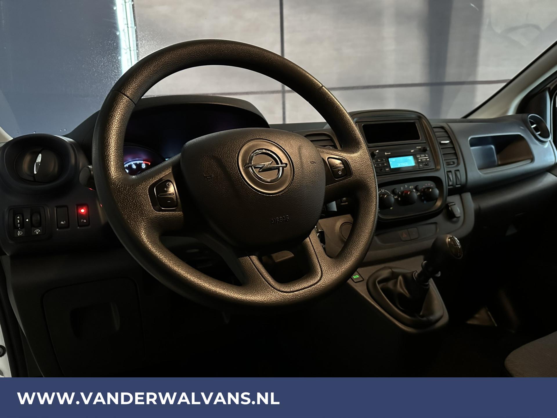 Foto 14 van Opel Vivaro 1.6 CDTI 125pk L1H1 Euro6 Airco | Imperiaal | Trekhaak | Cruisecontrol