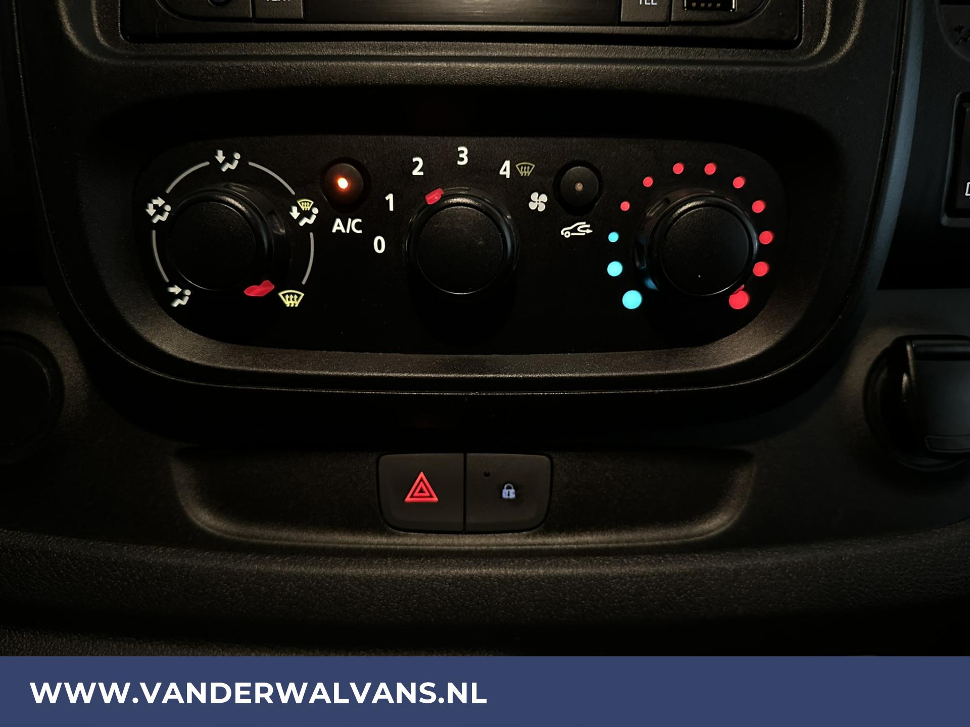 Foto 4 van Opel Vivaro 1.6 CDTI 125pk L1H1 Euro6 Airco | Imperiaal | Trekhaak | Cruisecontrol