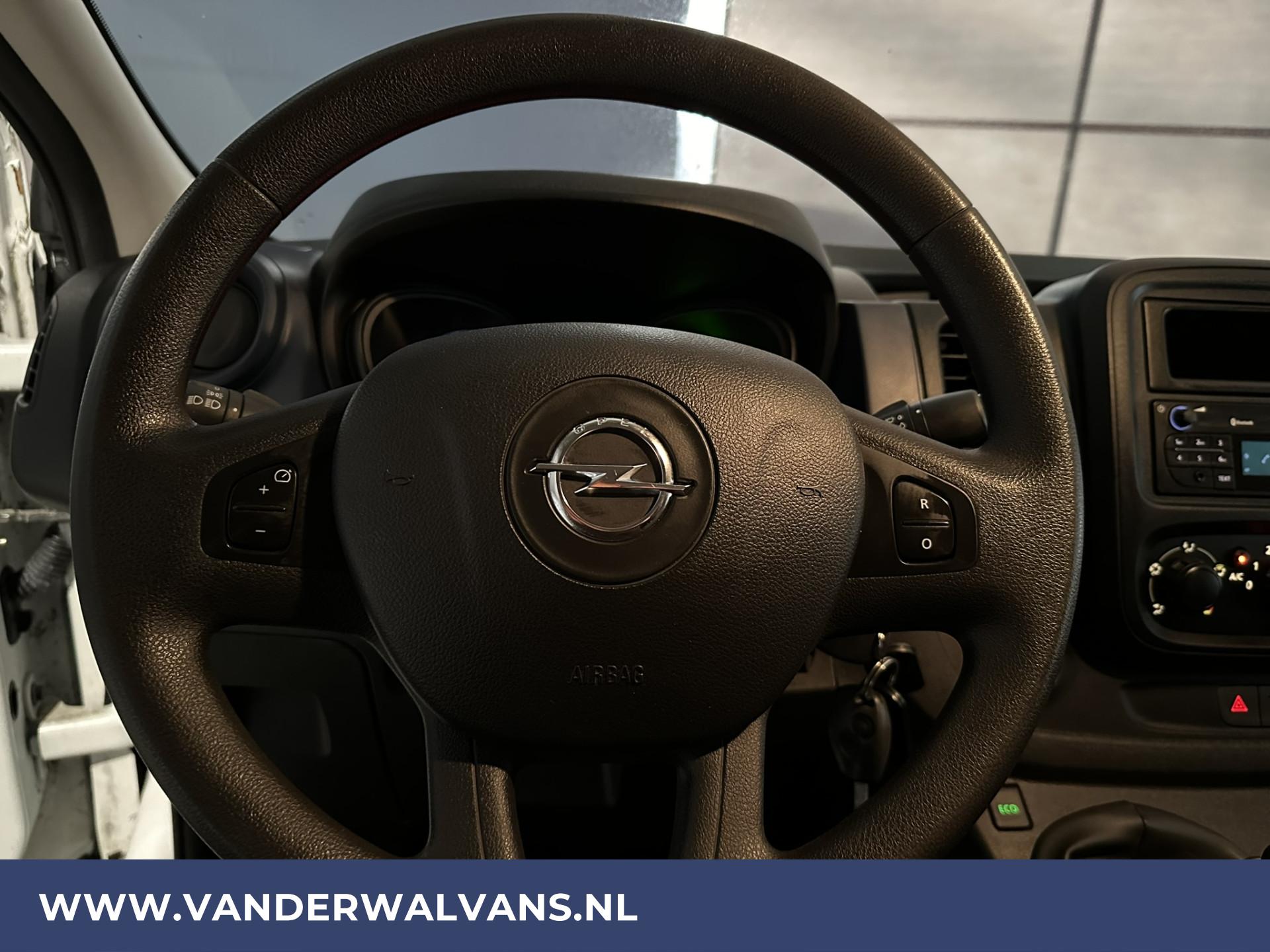 Foto 6 van Opel Vivaro 1.6 CDTI 125pk L1H1 Euro6 Airco | Imperiaal | Trekhaak | Cruisecontrol