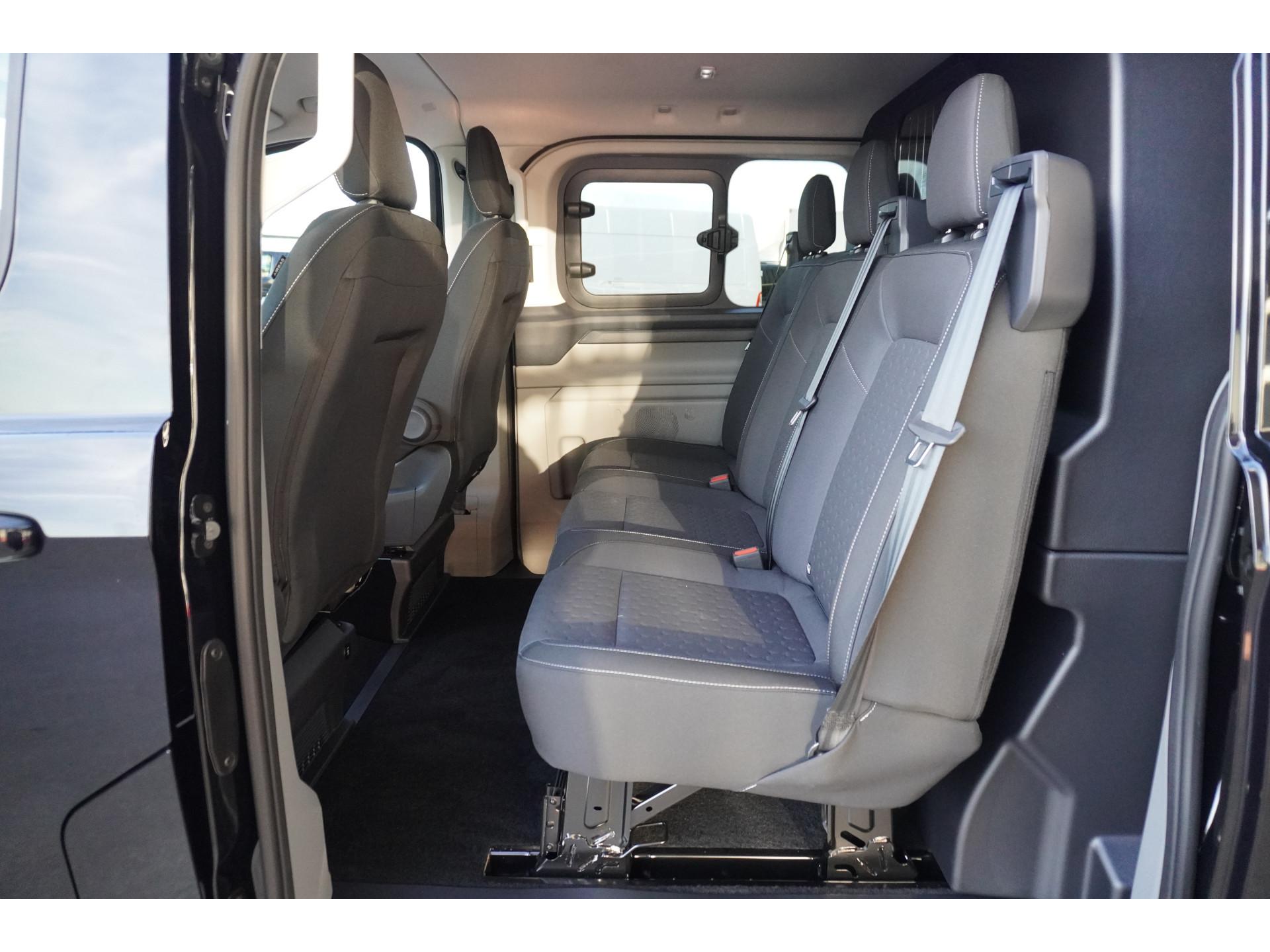 Foto 27 van Ford 320L 2.0 TDCI 170PK L2H1 Limited DubbelCabine Automaat Schuifdeur L/R
