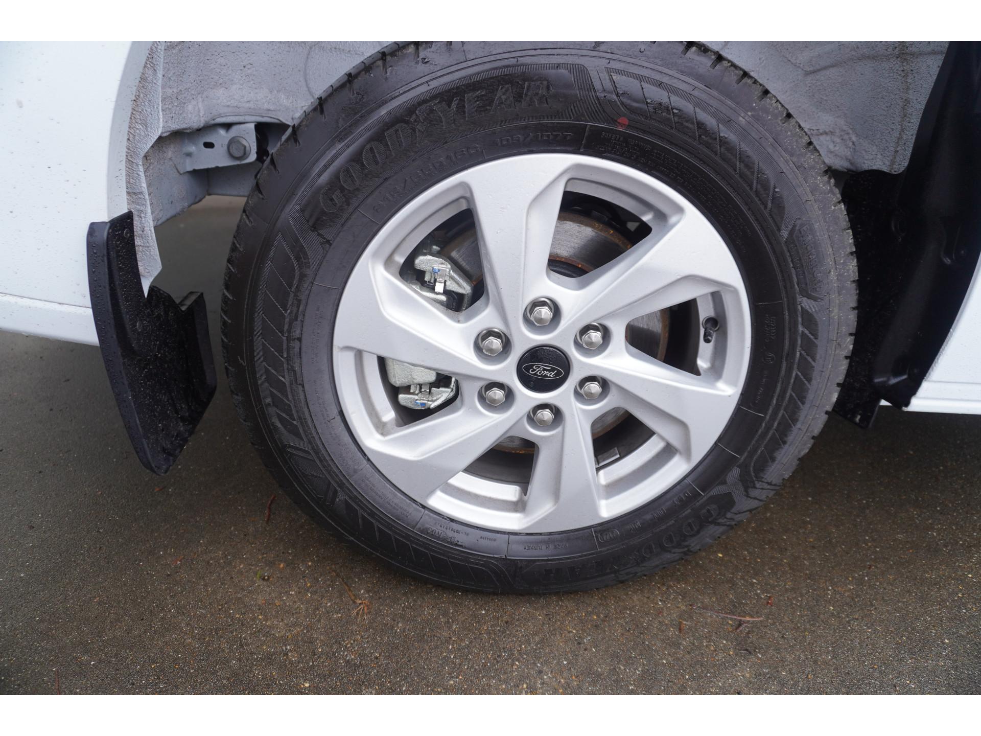Foto 12 van Ford 320L 2.0 TDCI 170PK L2H1 Limited DubbelCabine Automaat Schuifdeur L/R