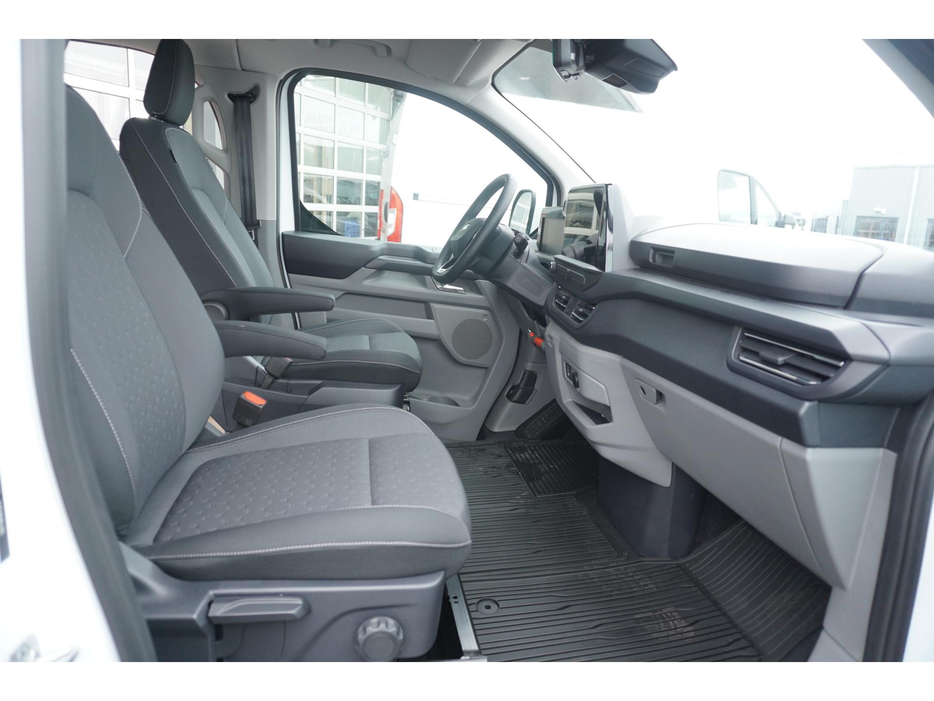 Foto 27 van Ford 320L 2.0 TDCI 170PK L2H1 Limited DubbelCabine Automaat Schuifdeur L/R