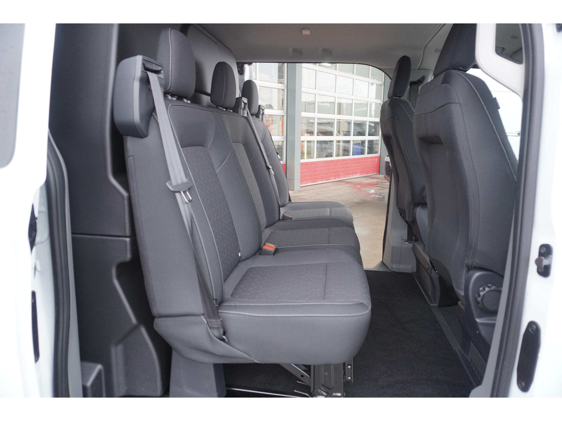 Foto 28 van Ford 320L 2.0 TDCI 170PK L2H1 Limited DubbelCabine Automaat Schuifdeur L/R