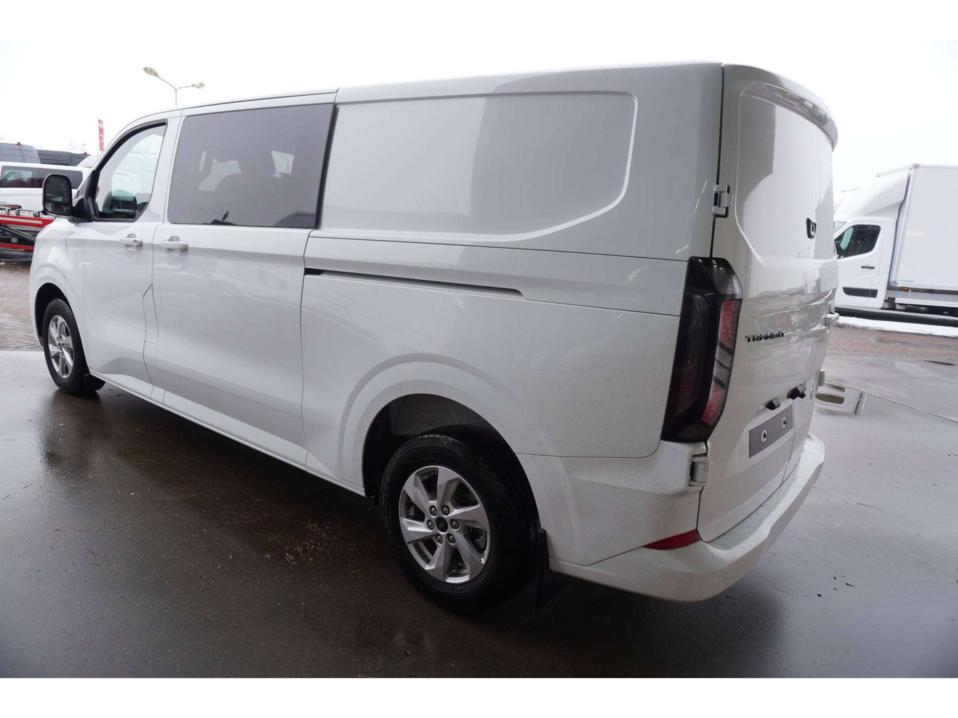 Foto 6 van Ford 320L 2.0 TDCI 170PK L2H1 Limited DubbelCabine Automaat Schuifdeur L/R